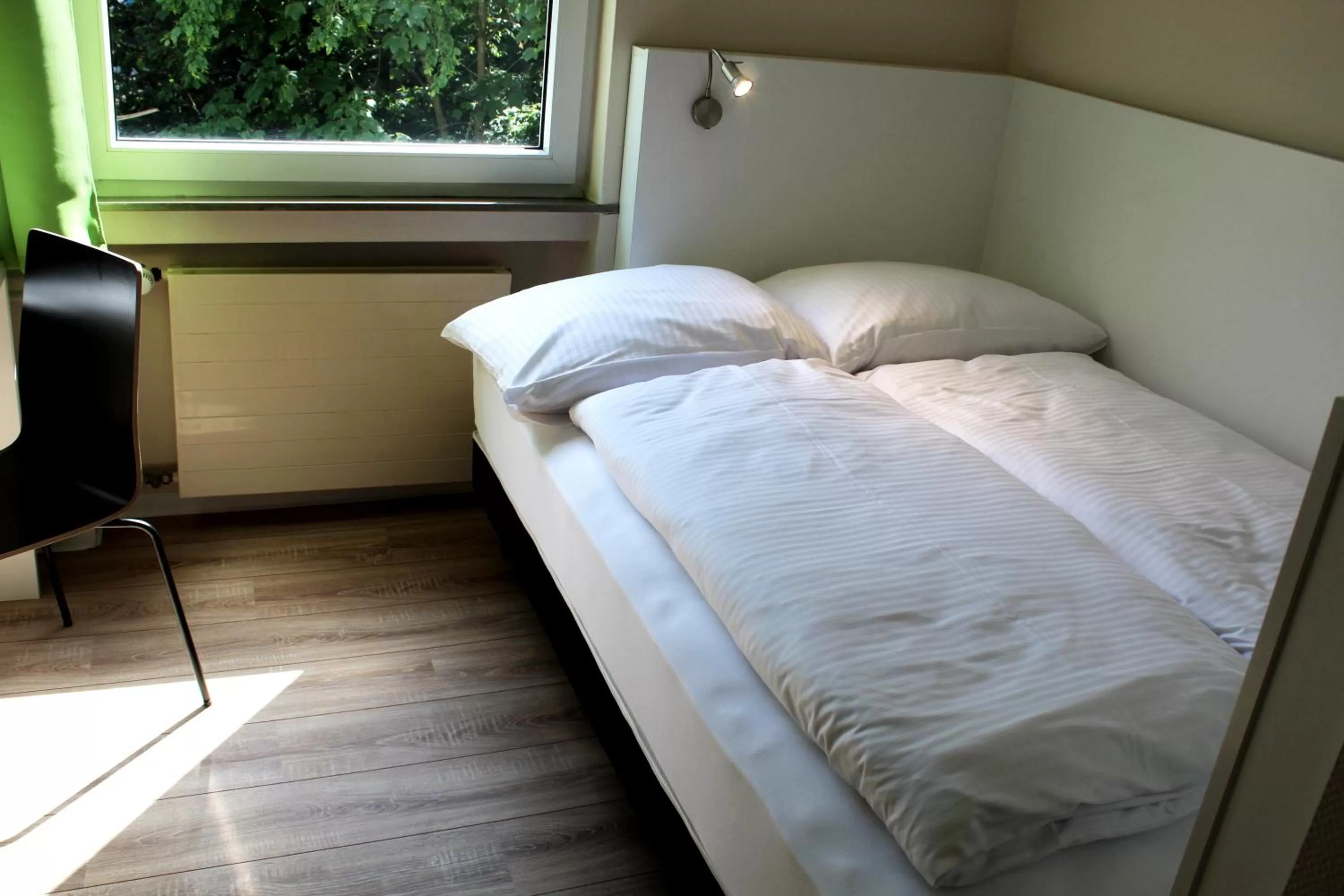 Photo of the whole room, Bed in bestprice Hotel Bendorf Koblenz