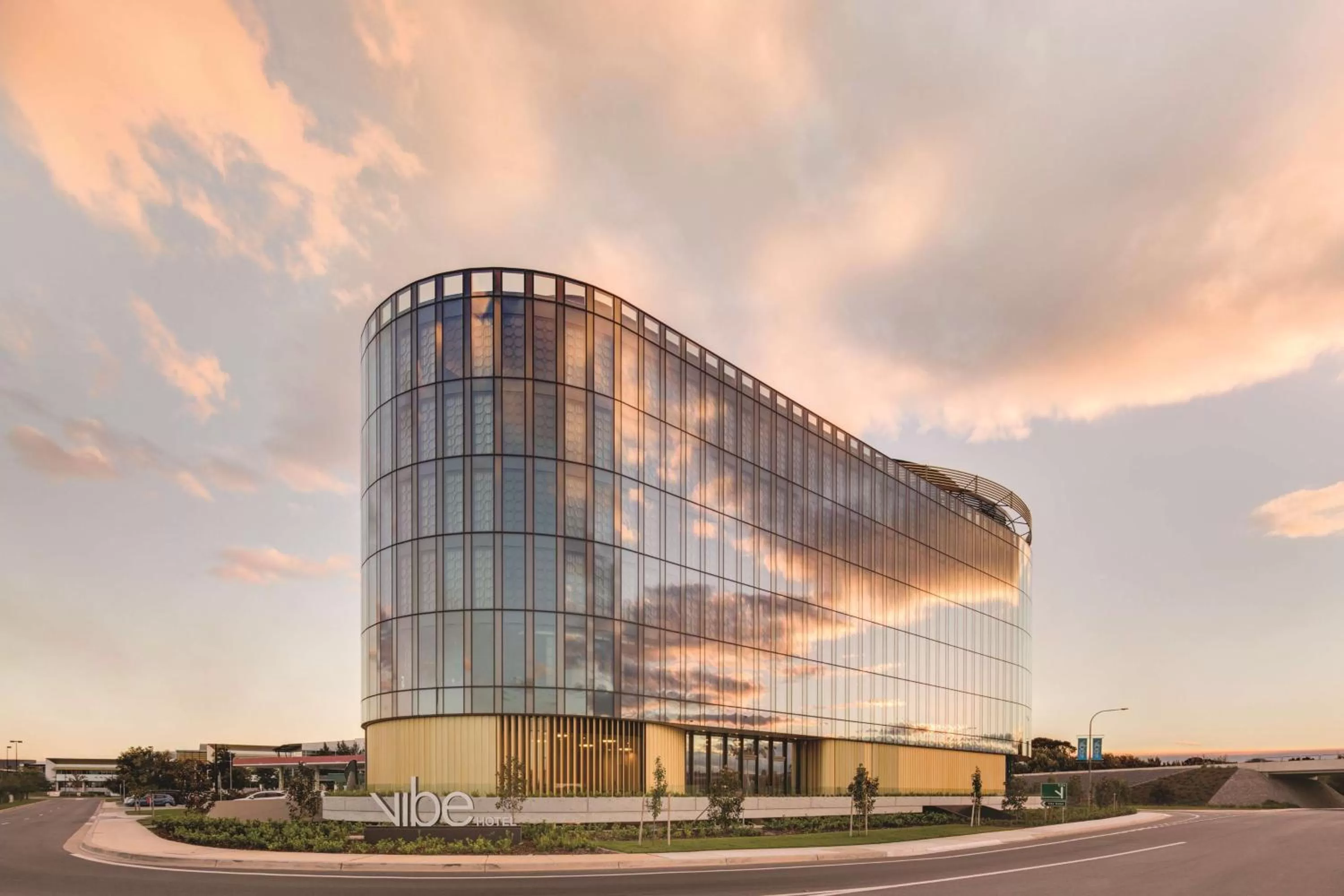 Property building in Vibe Hotel Canberra