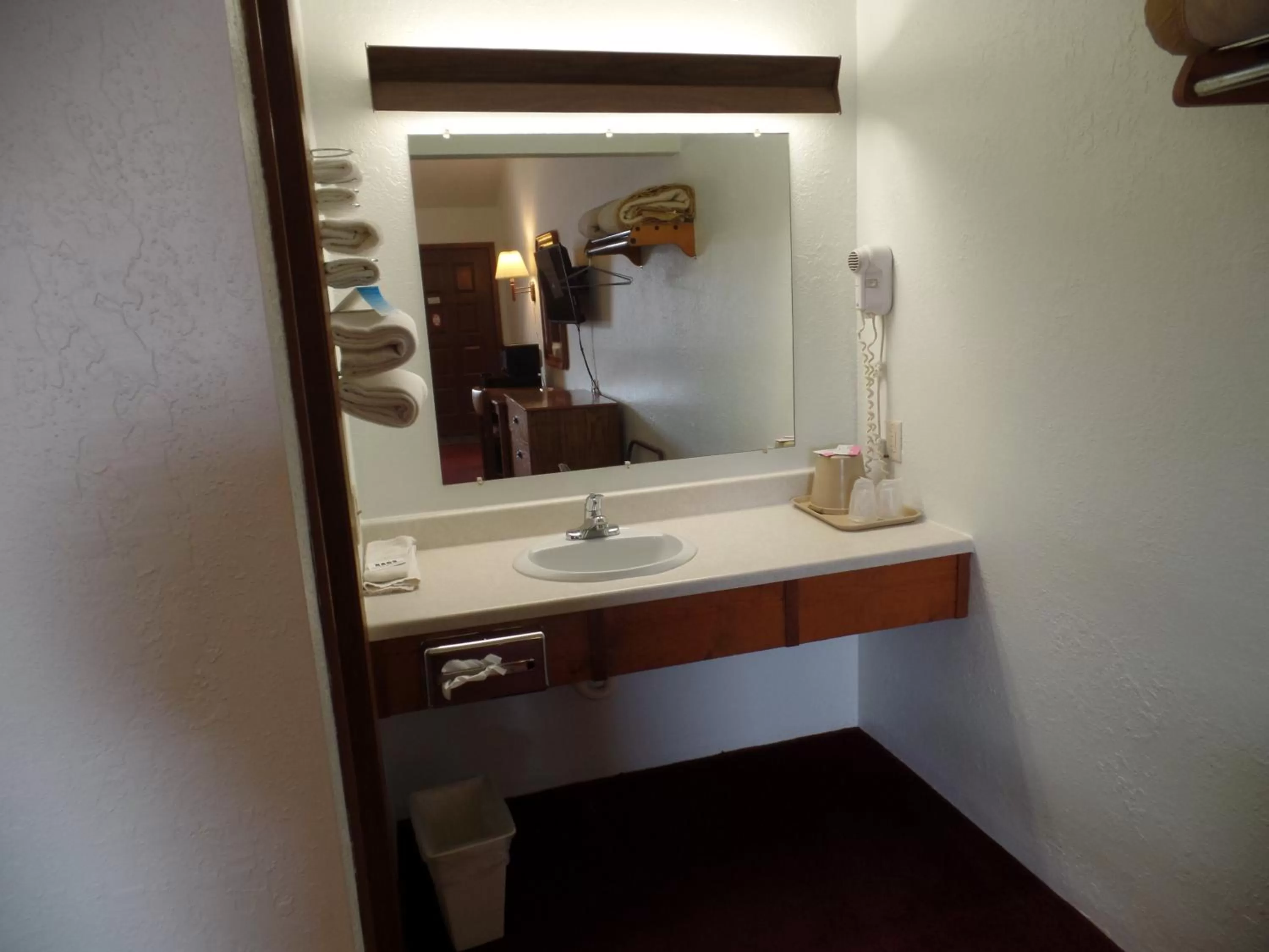 Bathroom in Dakota Country Inn