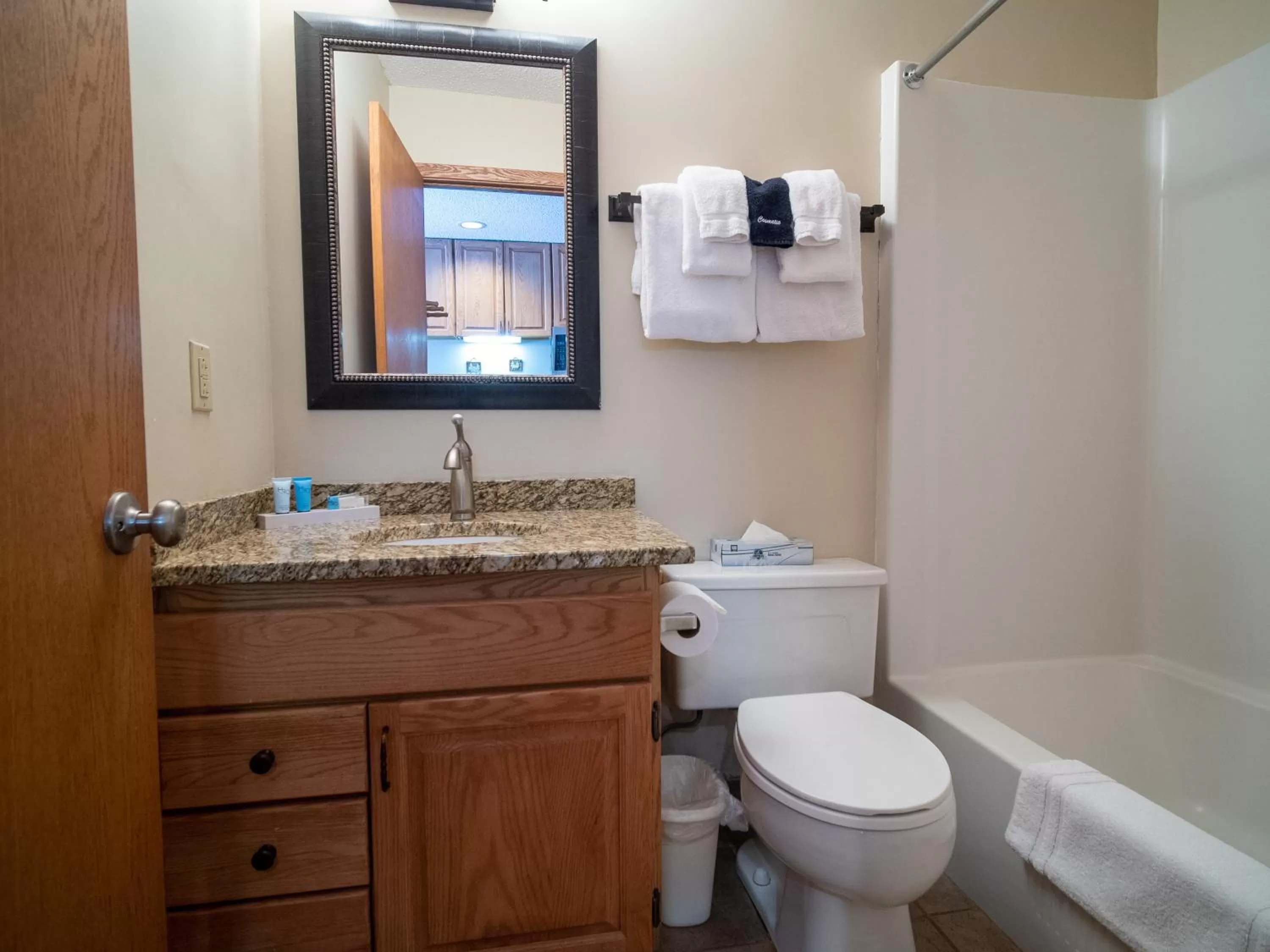 Shower in Caribou Highlands Lodge