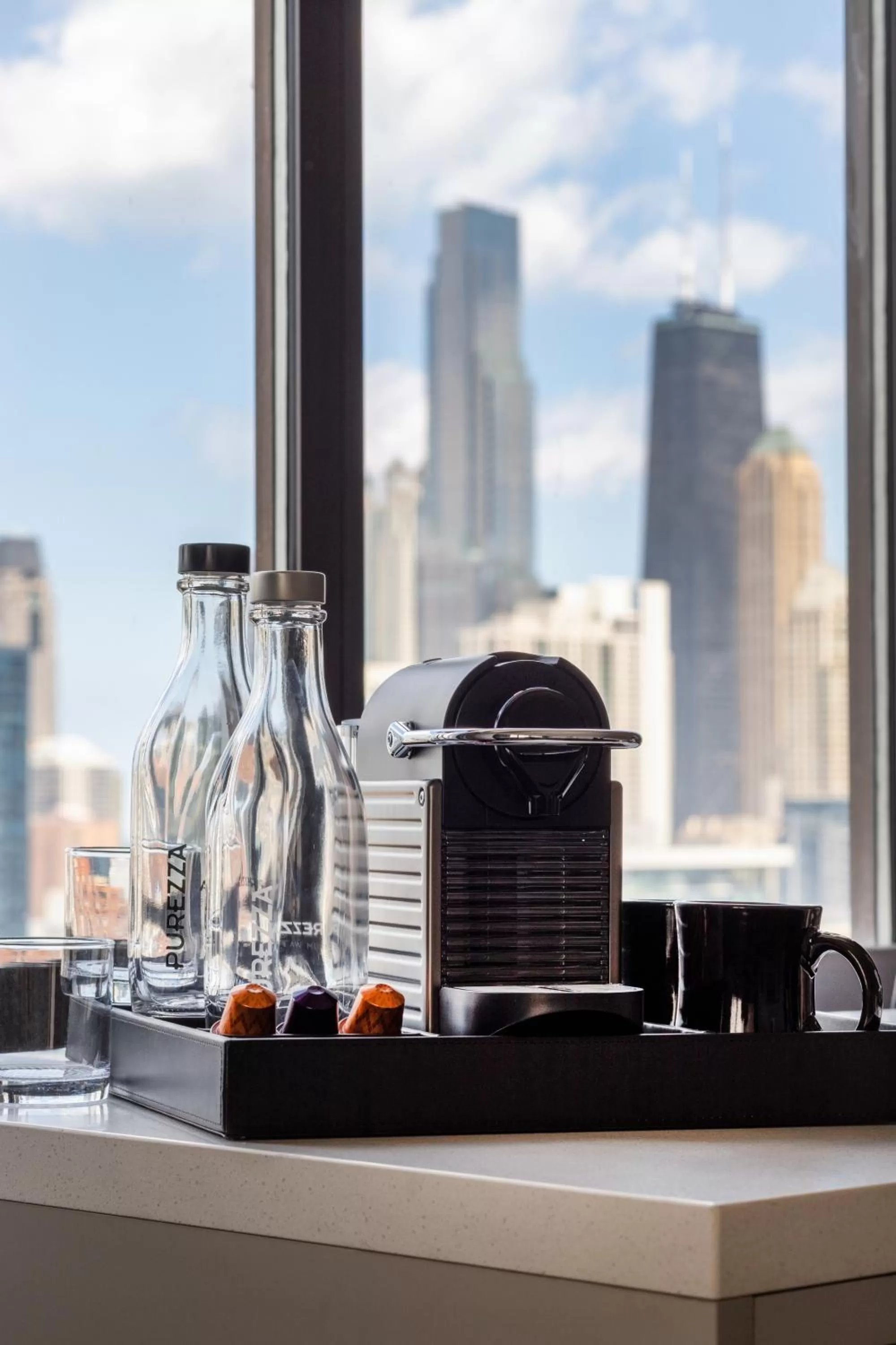 Coffee/tea facilities in voco Chicago Downtown - Riverwalk by IHG