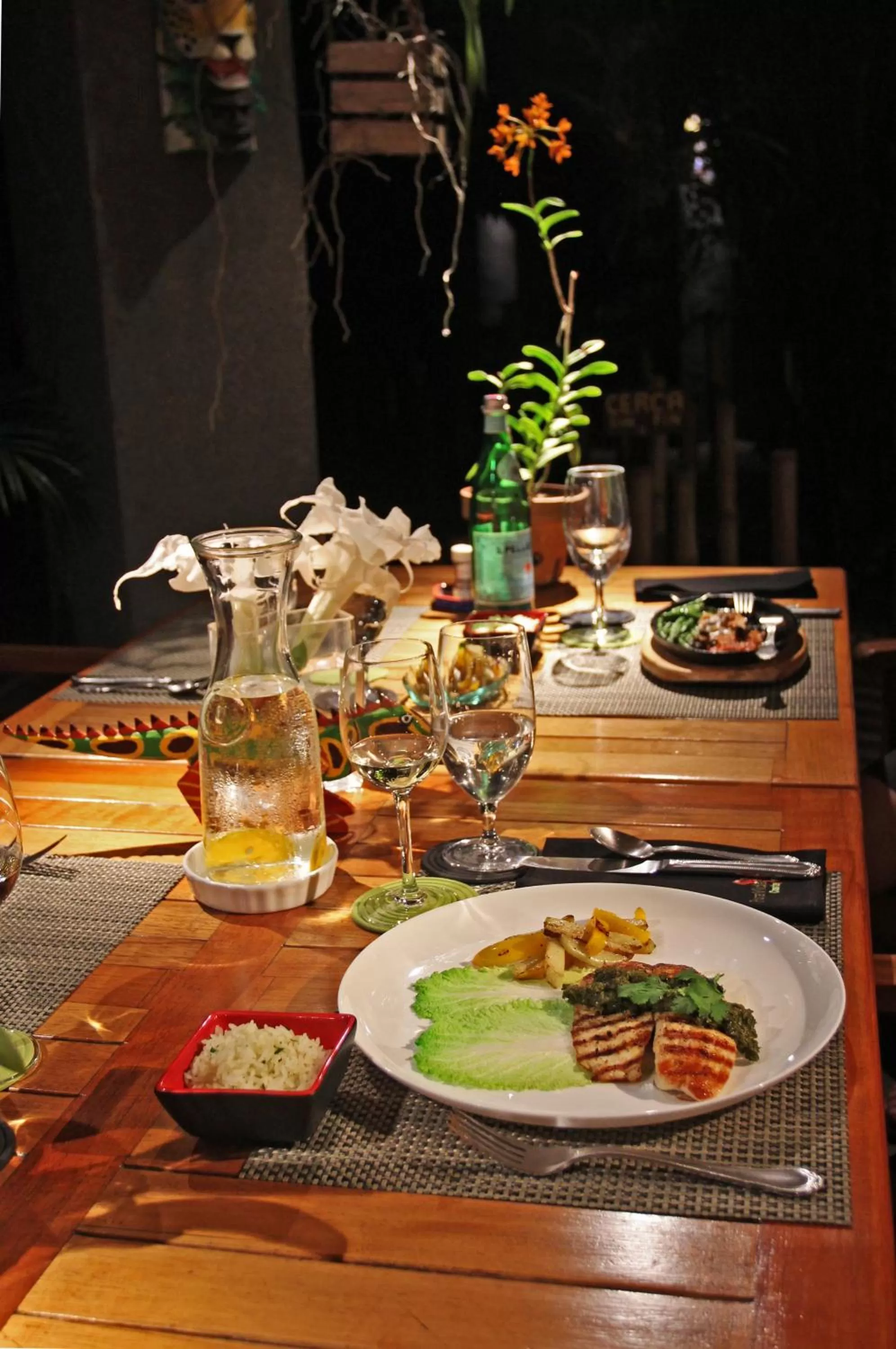 Dinner, Restaurant/Places to Eat in Pura Vida Hotel