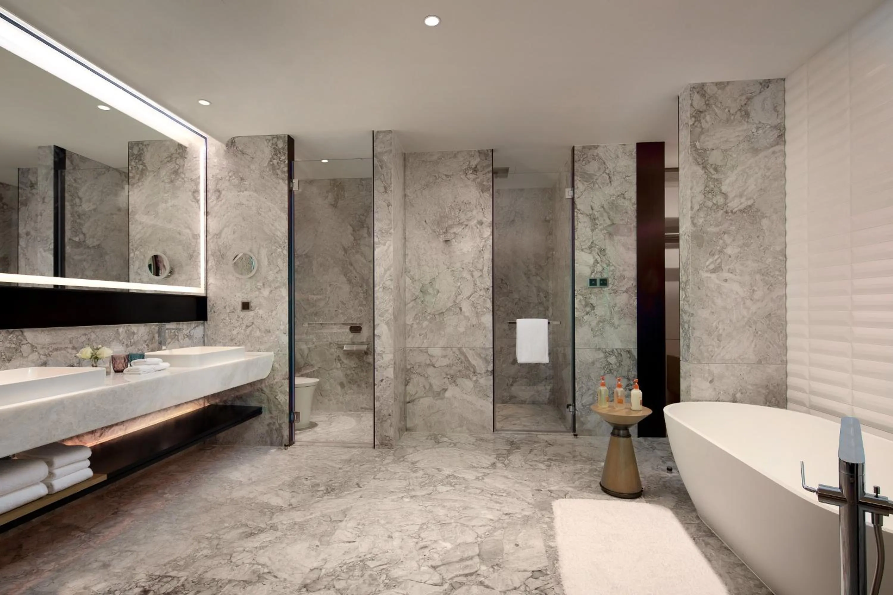 Bathroom in Crowne Plaza Chaozhou Riverside by IHG