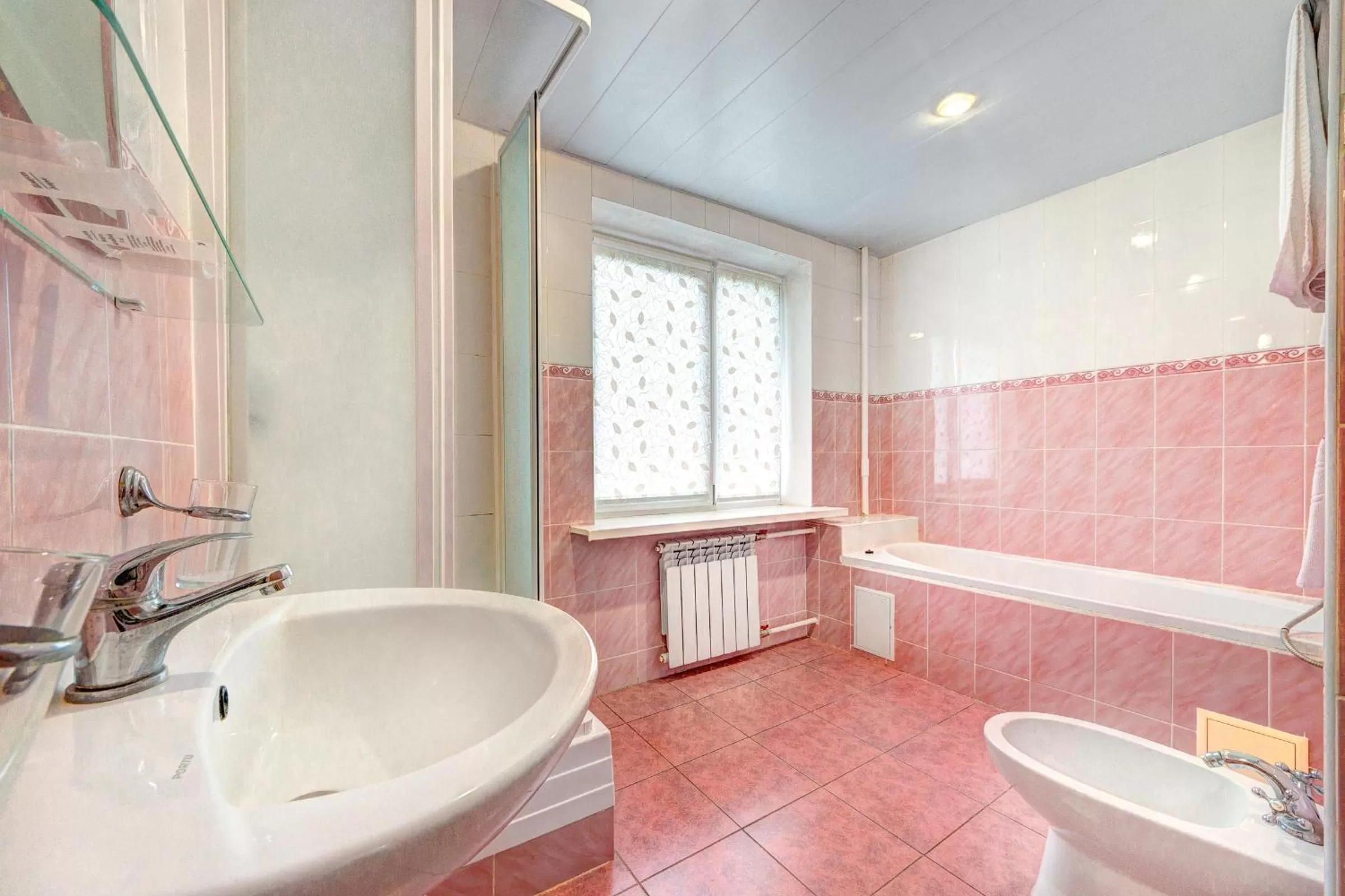 Bath in Holosiyvsky Hotel