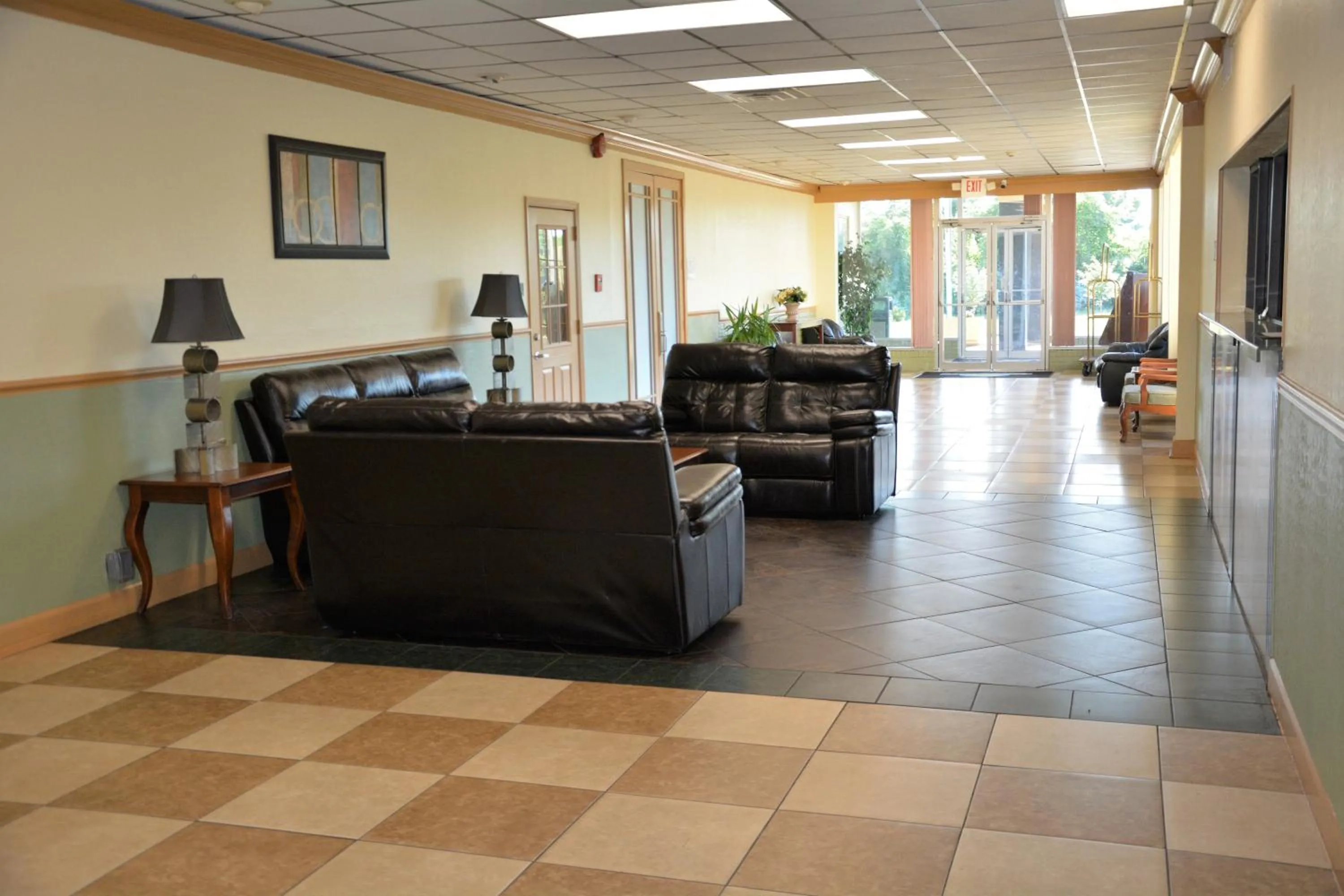 Lobby or reception in Columbus Grand Hotel & Banquet Center