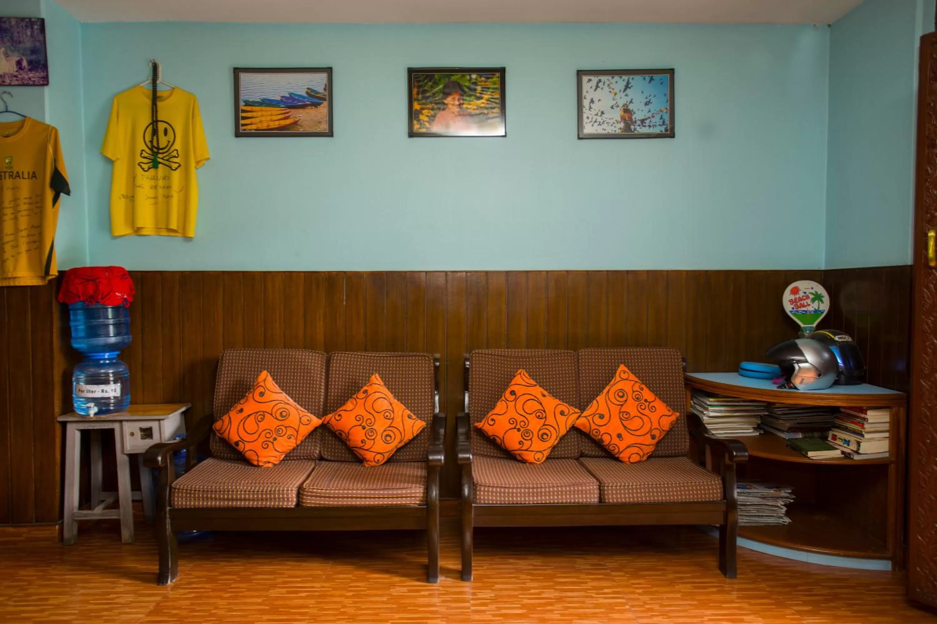 Library in The North Face Inn