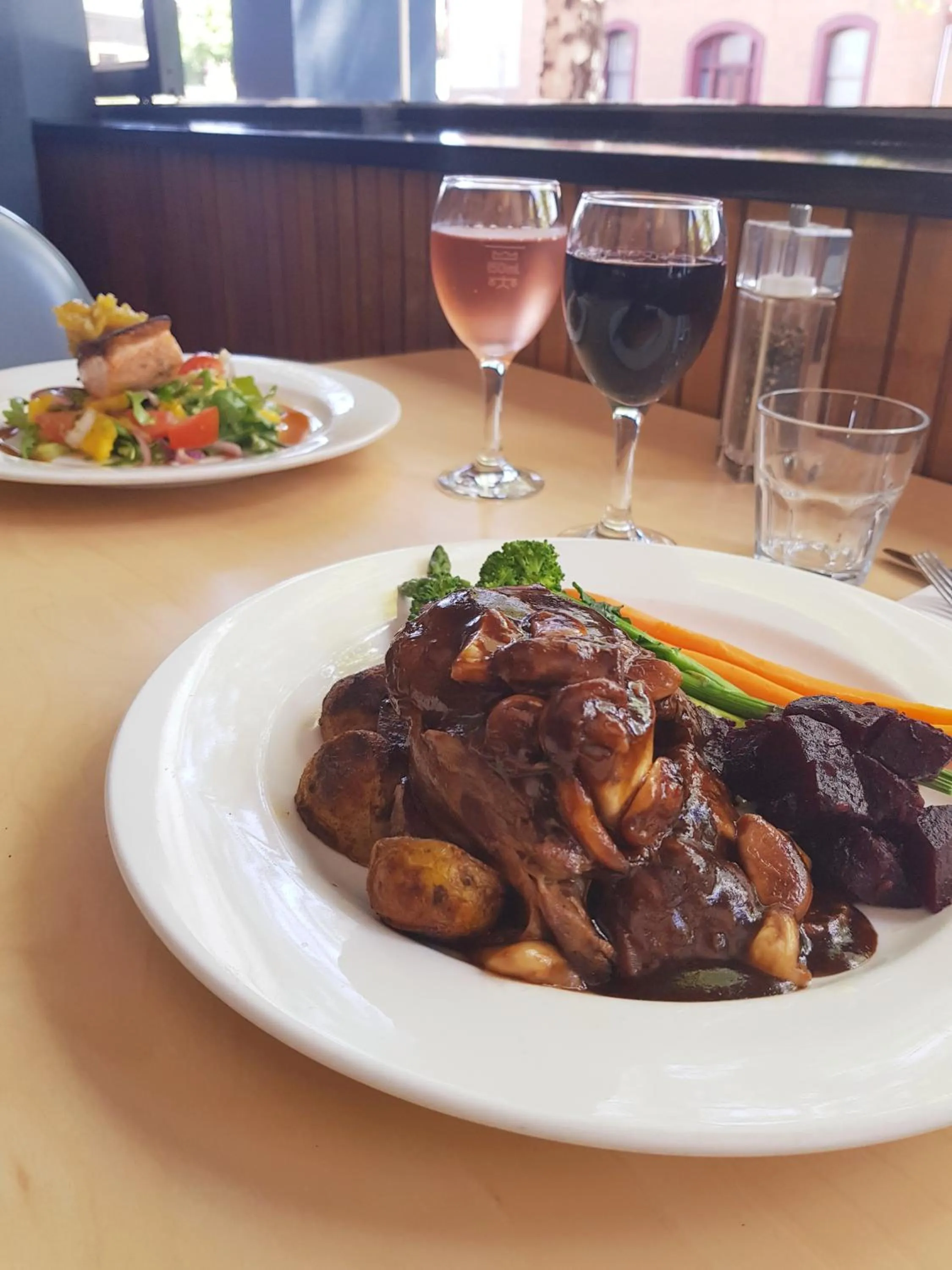 Restaurant/places to eat in Prince of Wales Hotel