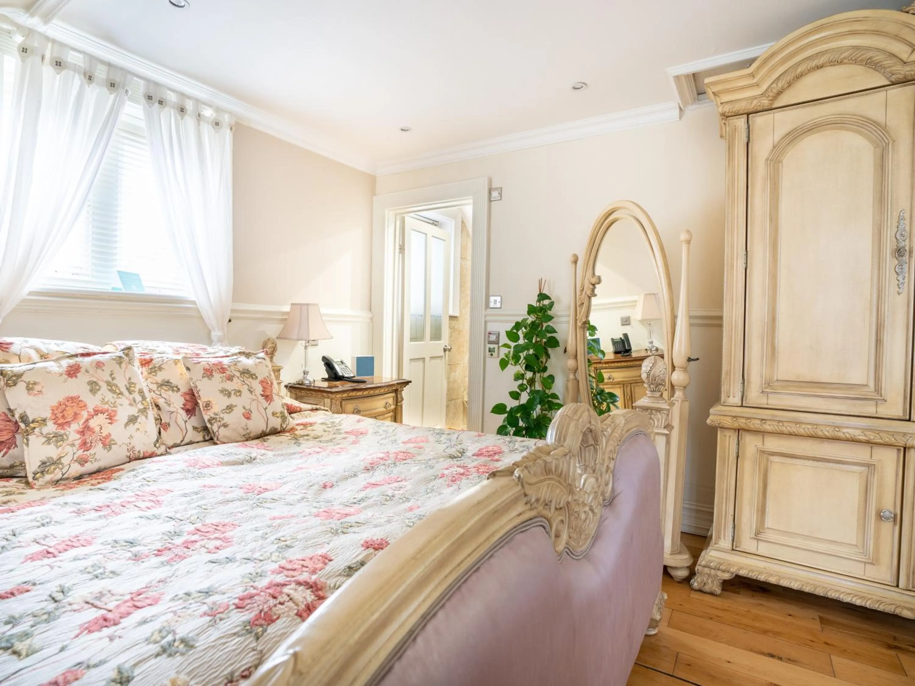 Bed in Berwick Lodge