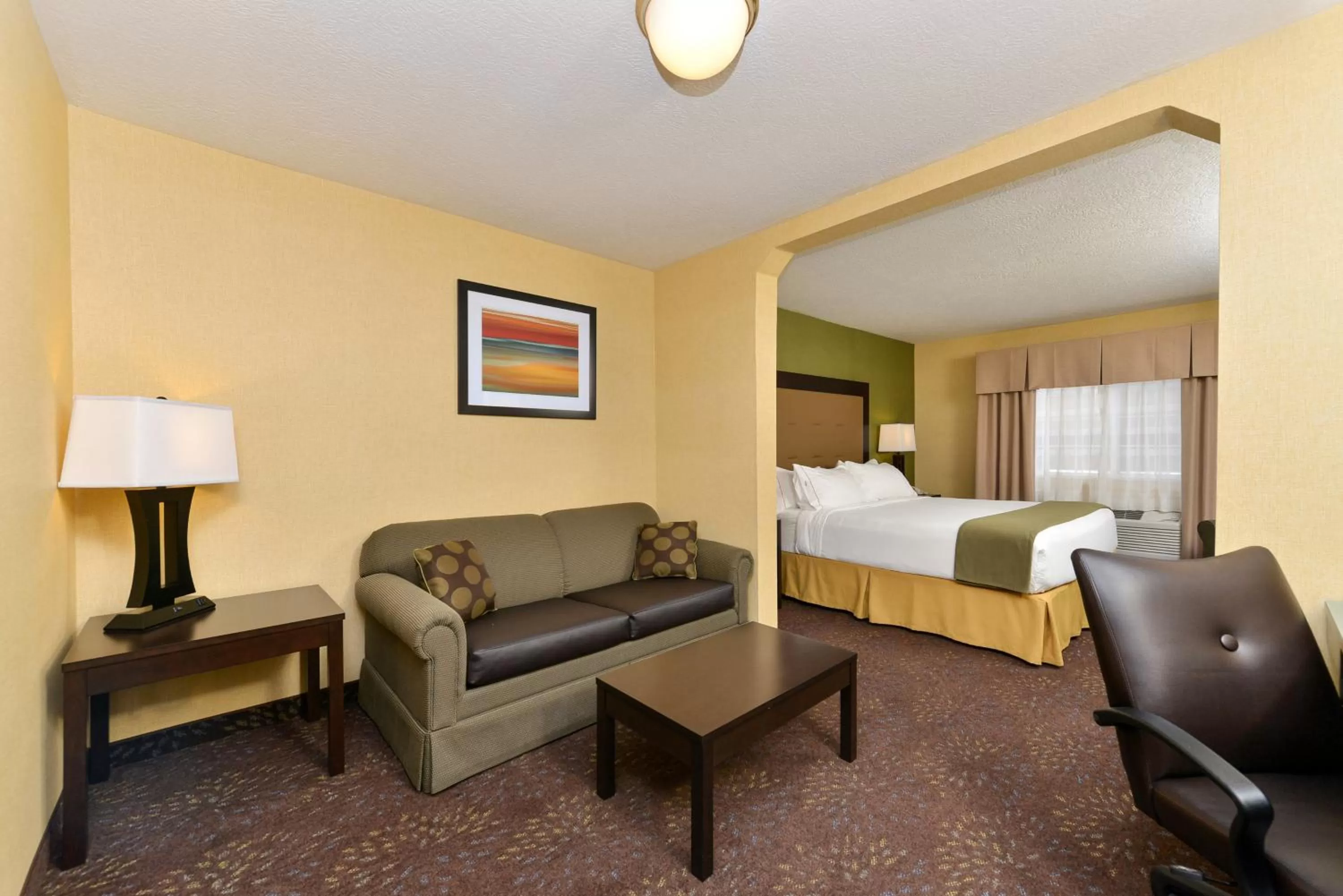 Photo of the whole room, Bed in Holiday Inn Express Hotel & Suites Charlotte by IHG
