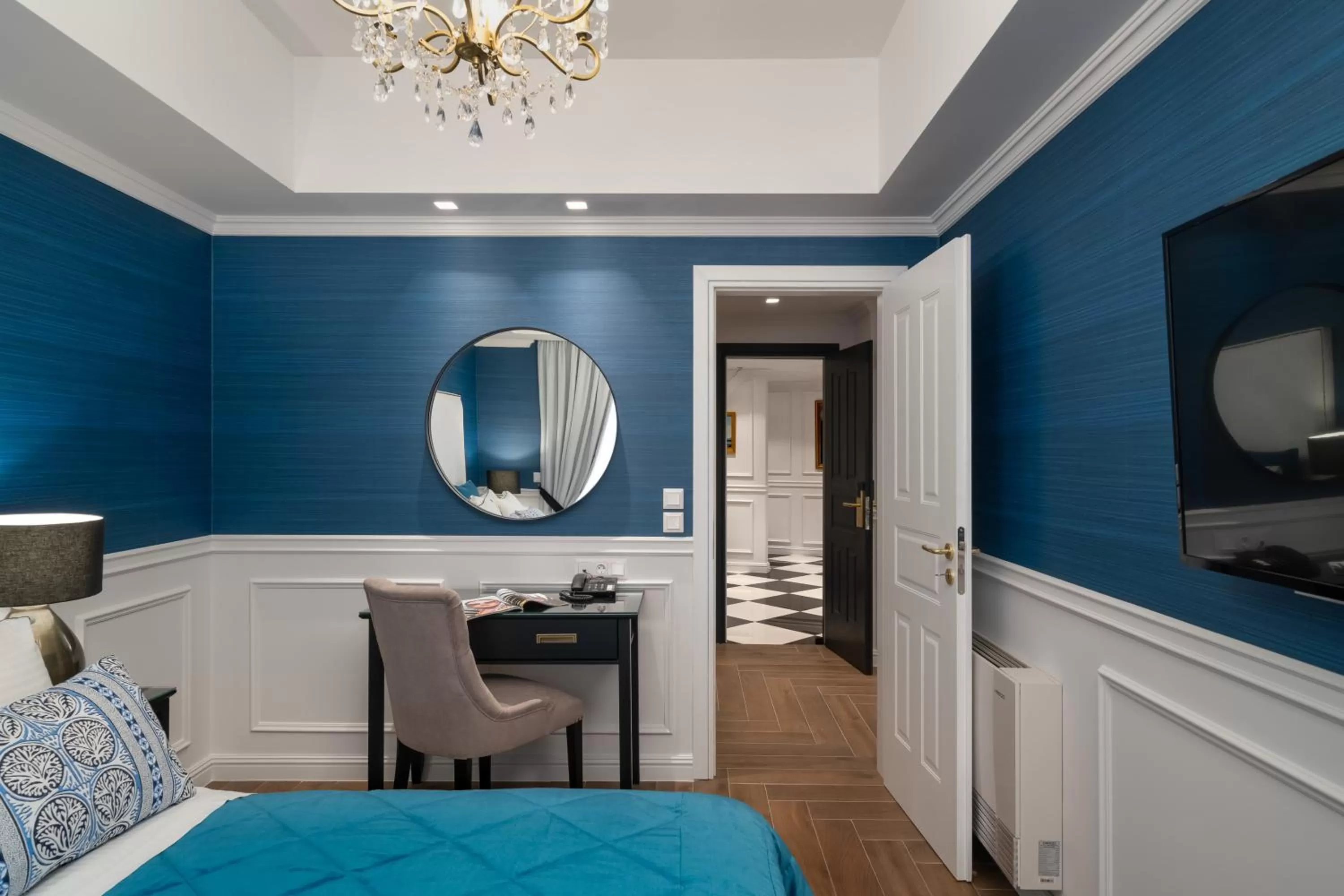 Bedroom, Bed in Evripidou Suites