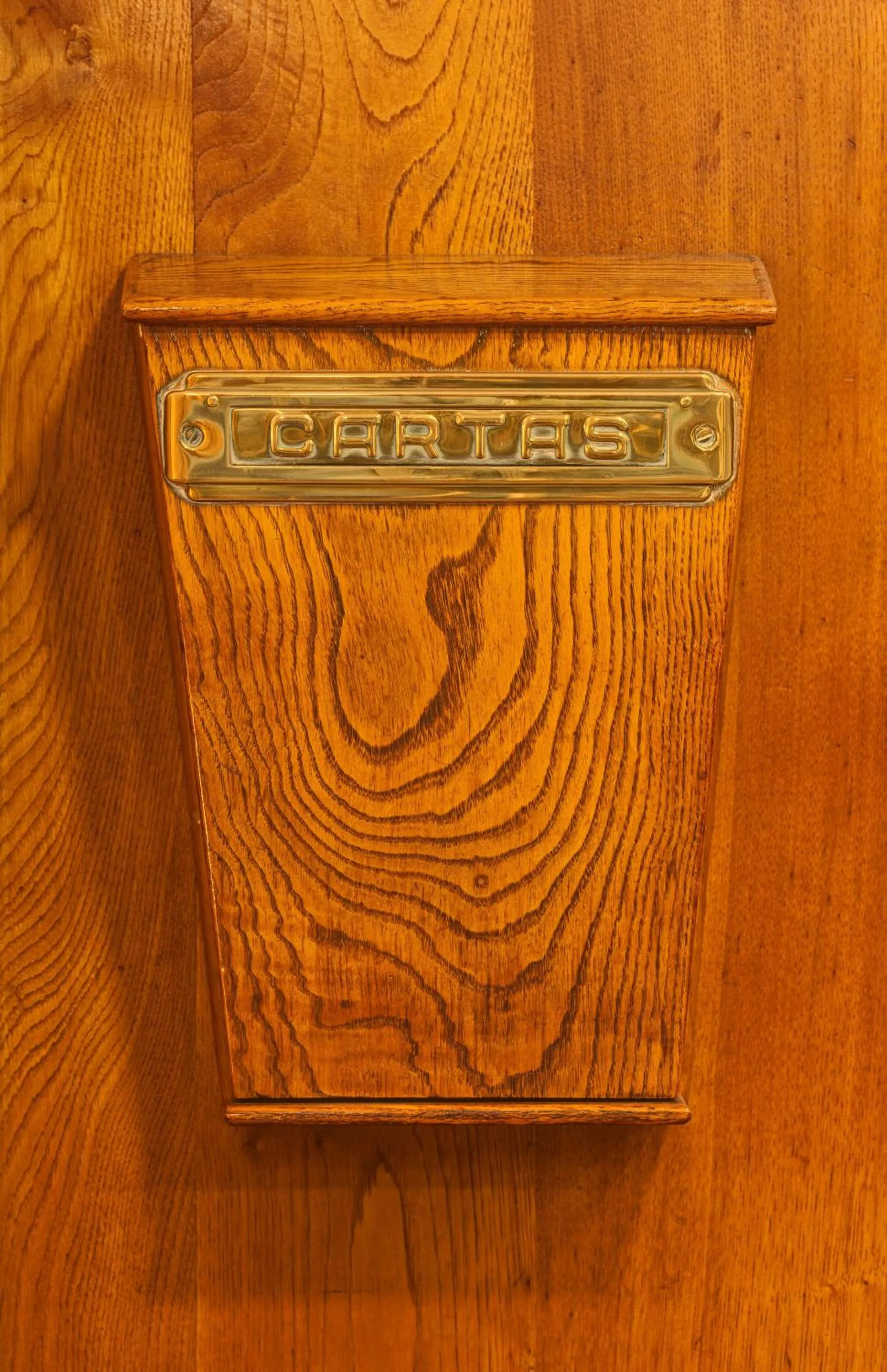 Decorative detail in Hotel Hernán Cortés