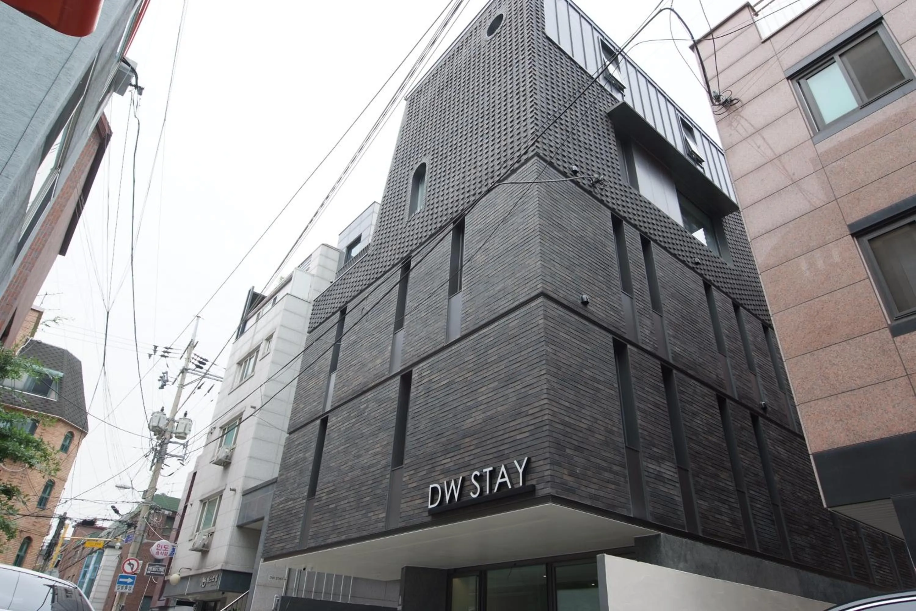 Property building in DW STAY HONGDAE