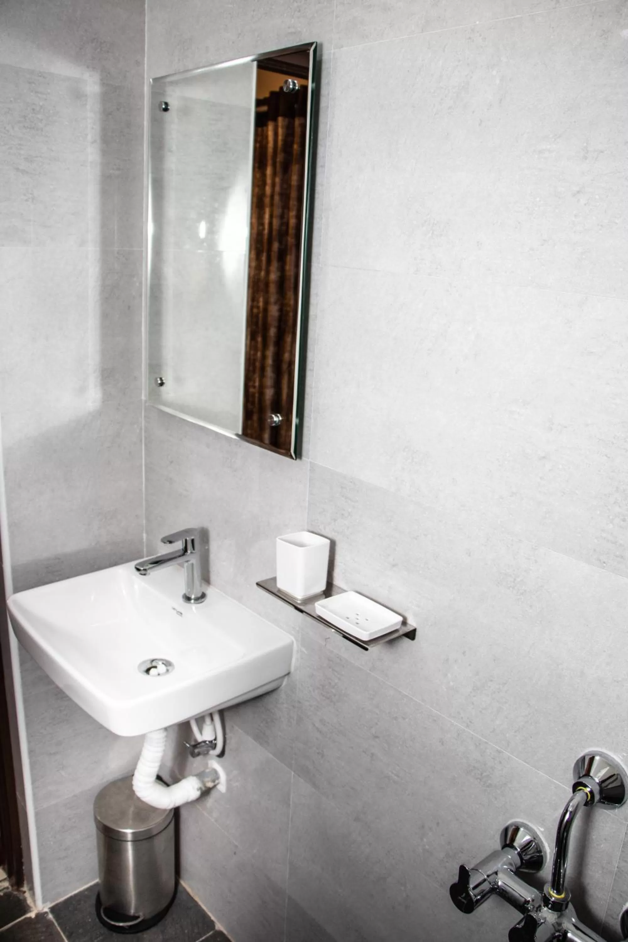 Toilet in Hotel Mountview Comforts