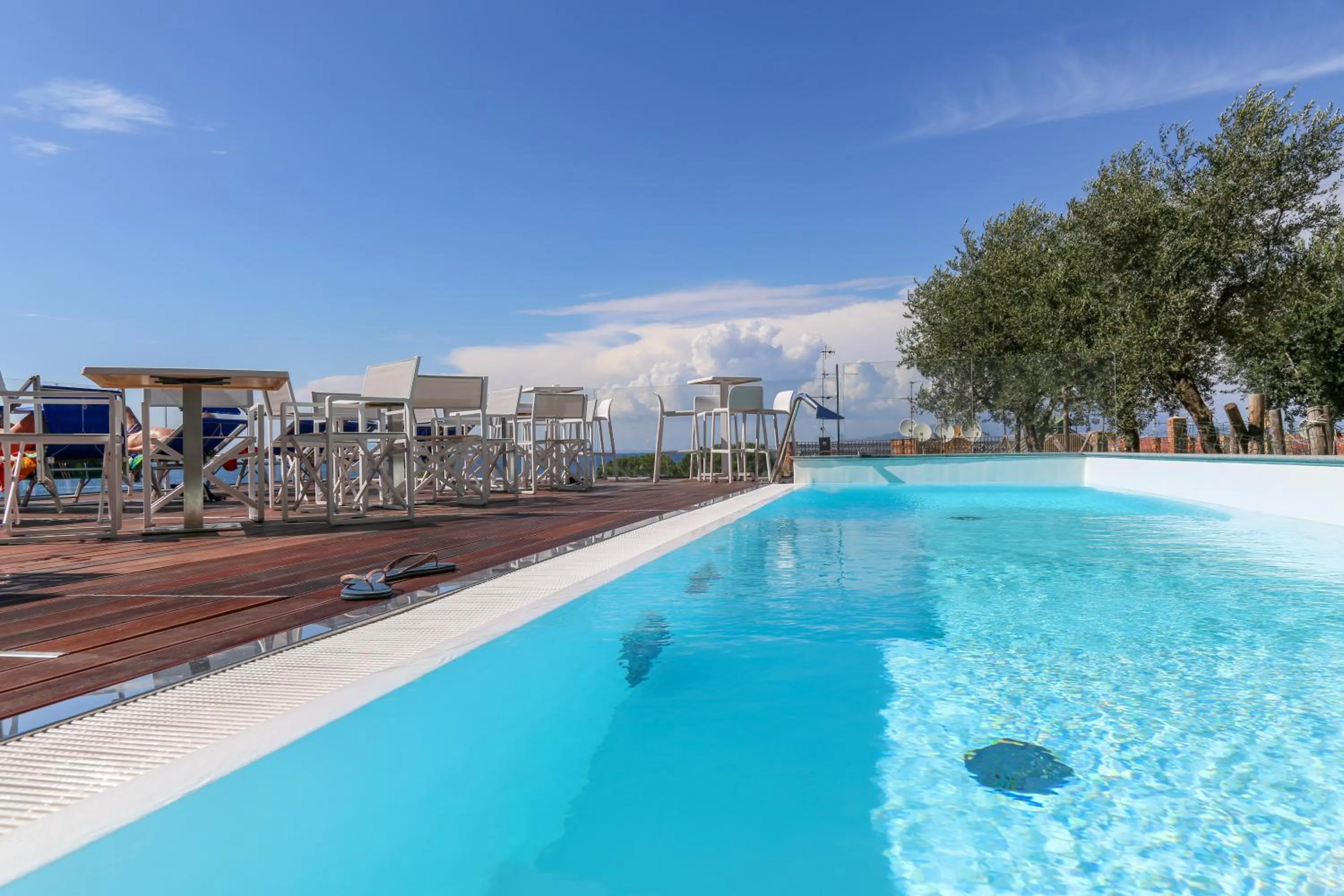 Swimming pool in Hotel Il Faro