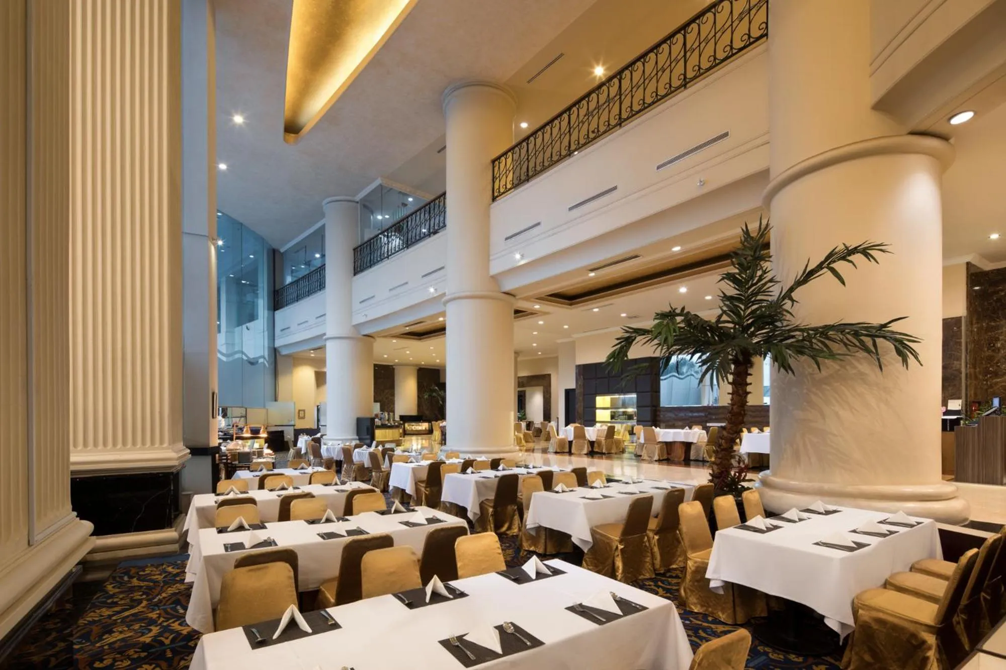 Restaurant/places to eat in Golden Boutique Hotel Kemayoran