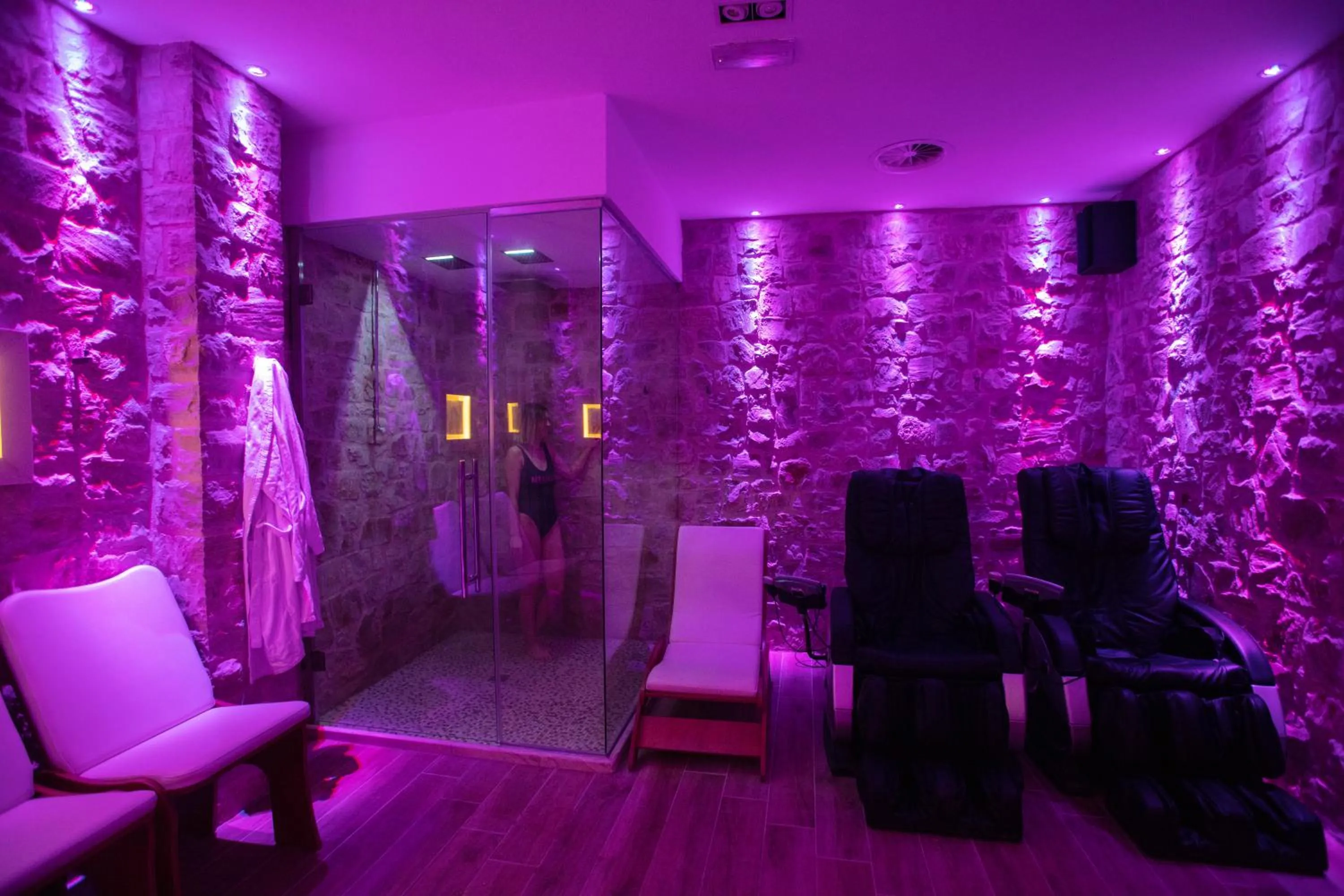 Spa and wellness centre/facilities in La Bastiglia