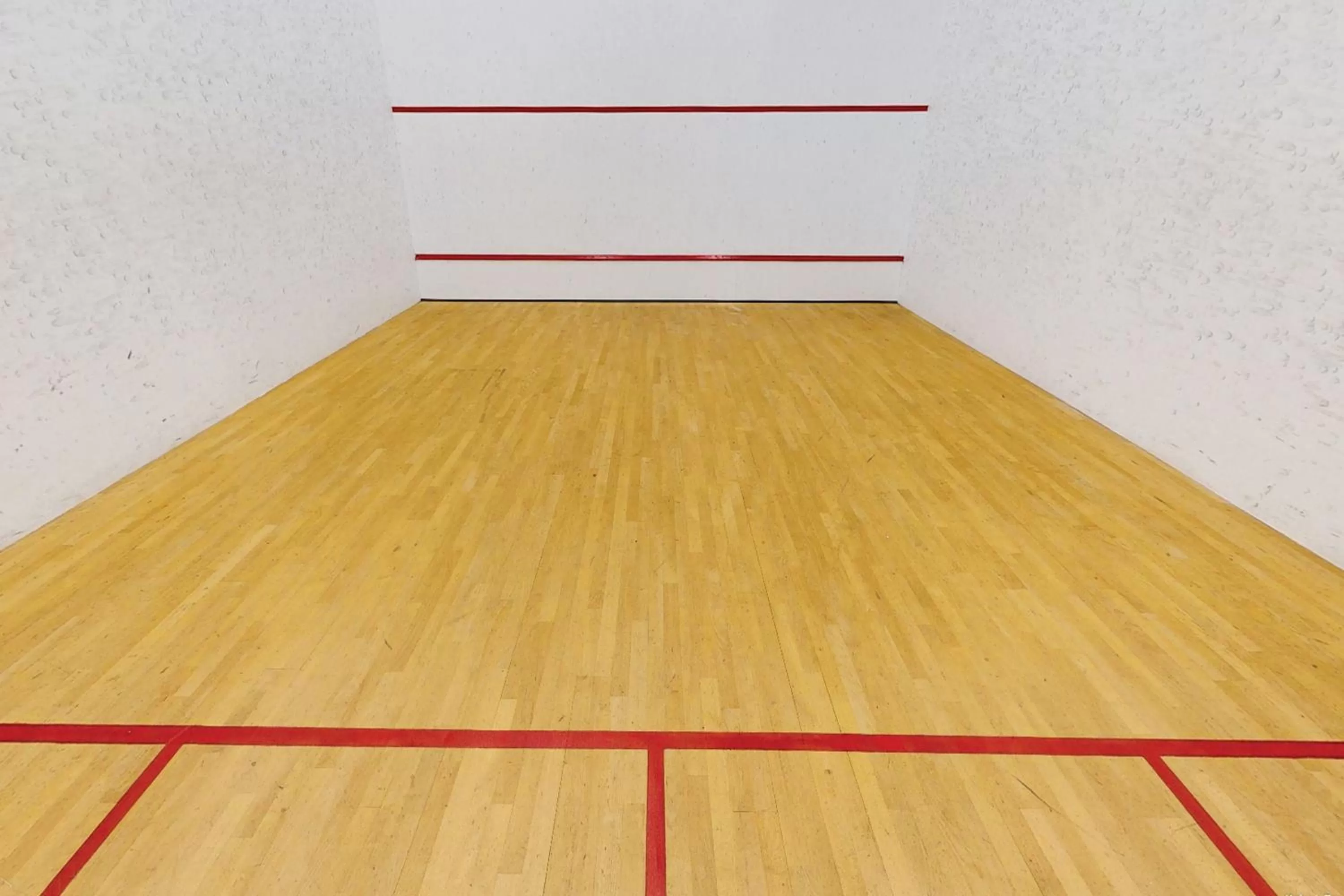 Squash in Village Hotel Nottingham