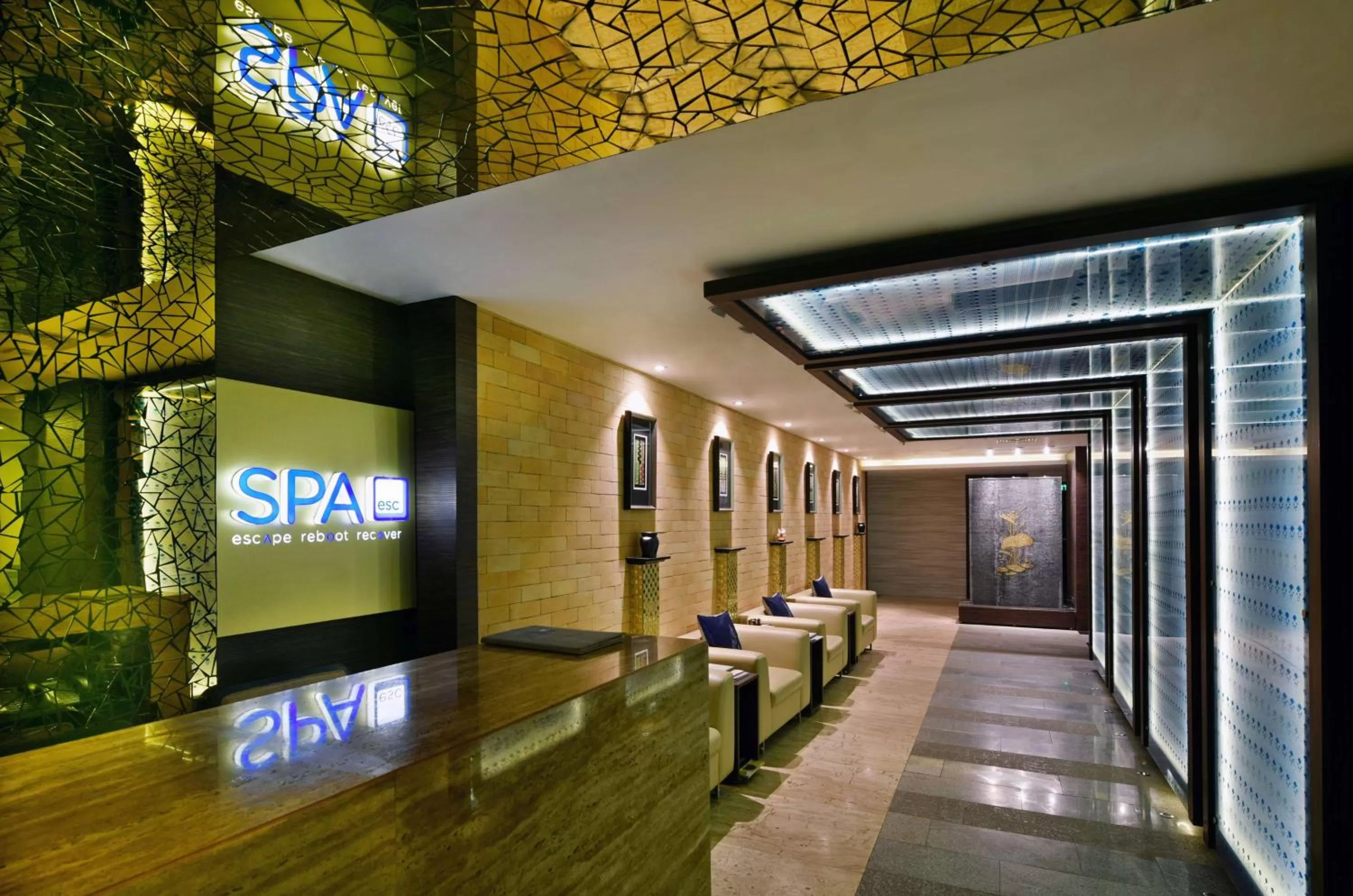 Spa and wellness centre/facilities in Radisson Blu Dhaka Water Garden
