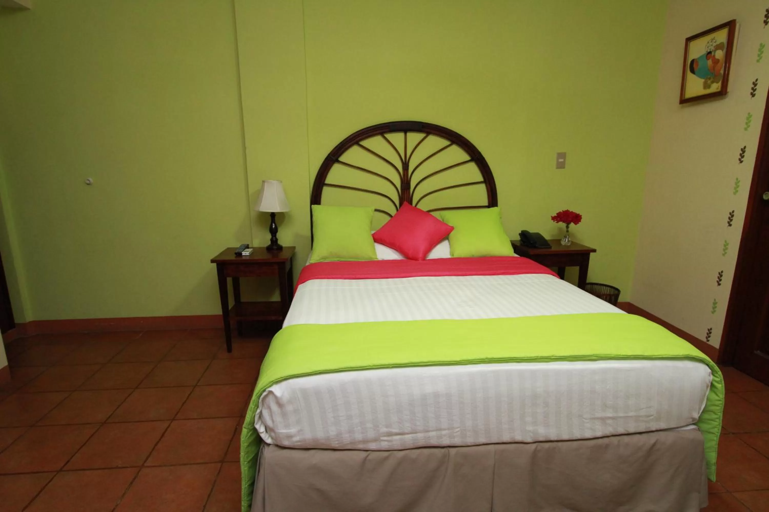 Bed in Hotel Colibri