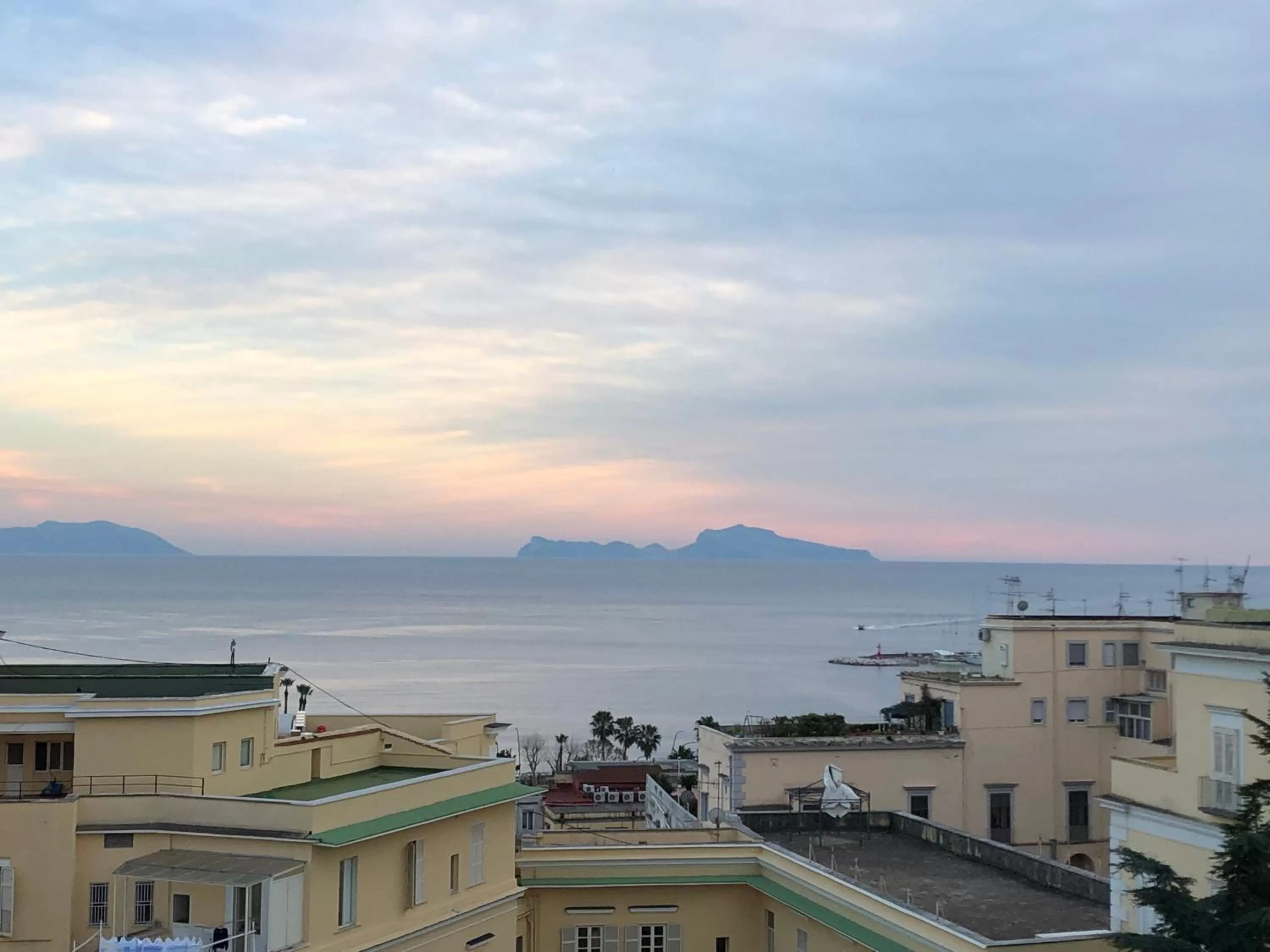 Sea view in Specchio di Parthenope B&B