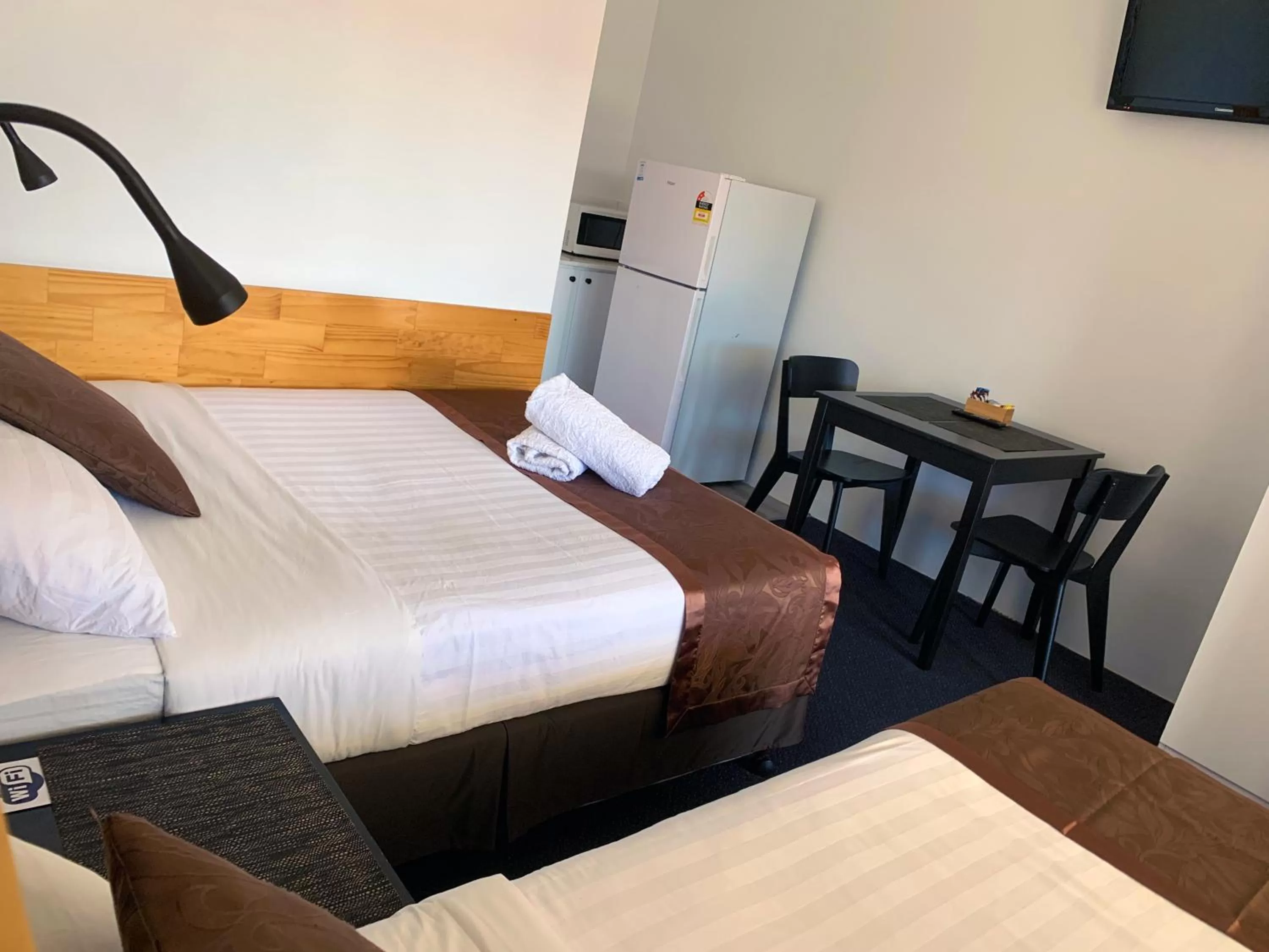 TV and multimedia, Bed in Baths Motel Moree