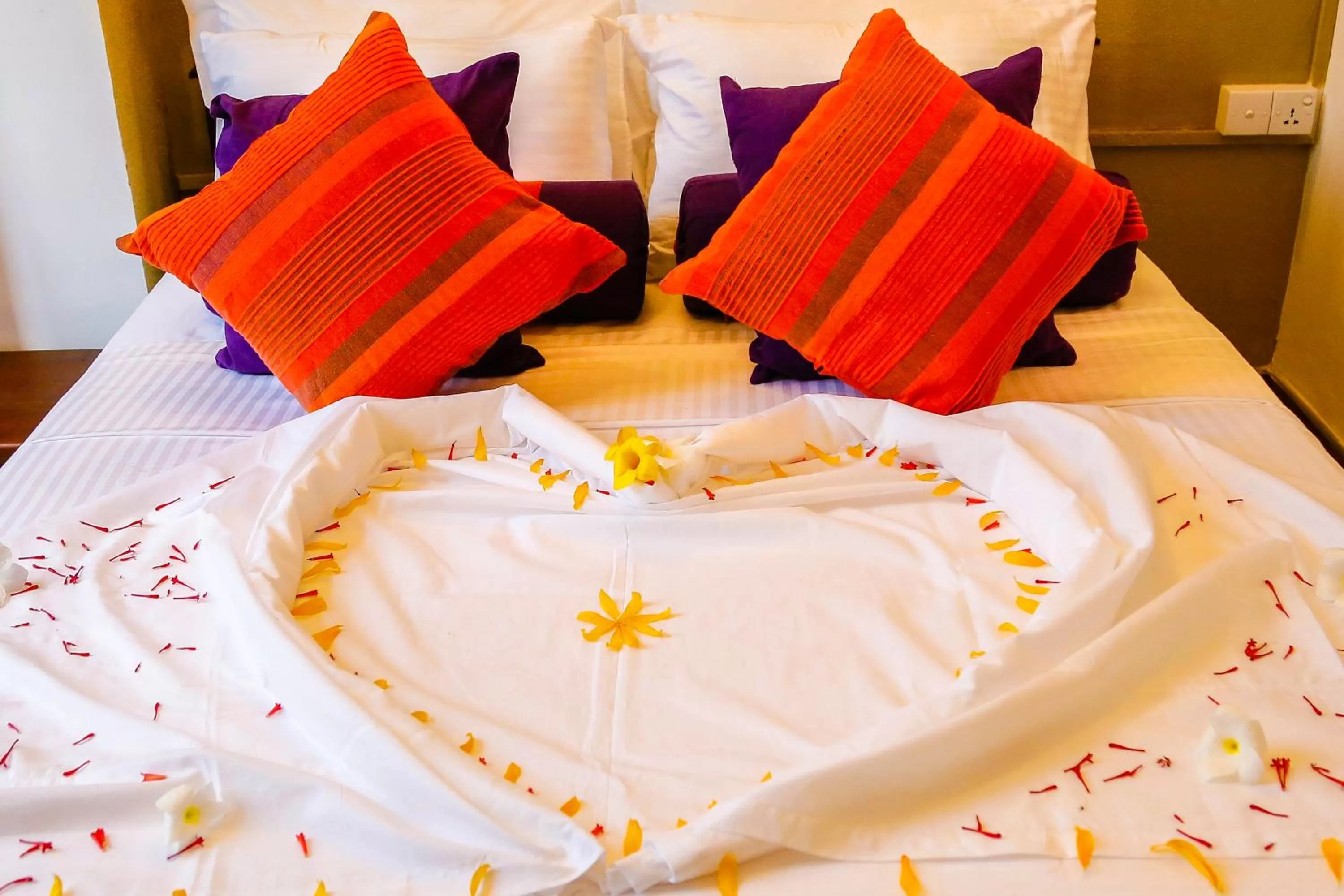 Decorative detail, Bed in Dumbara Peak Residence