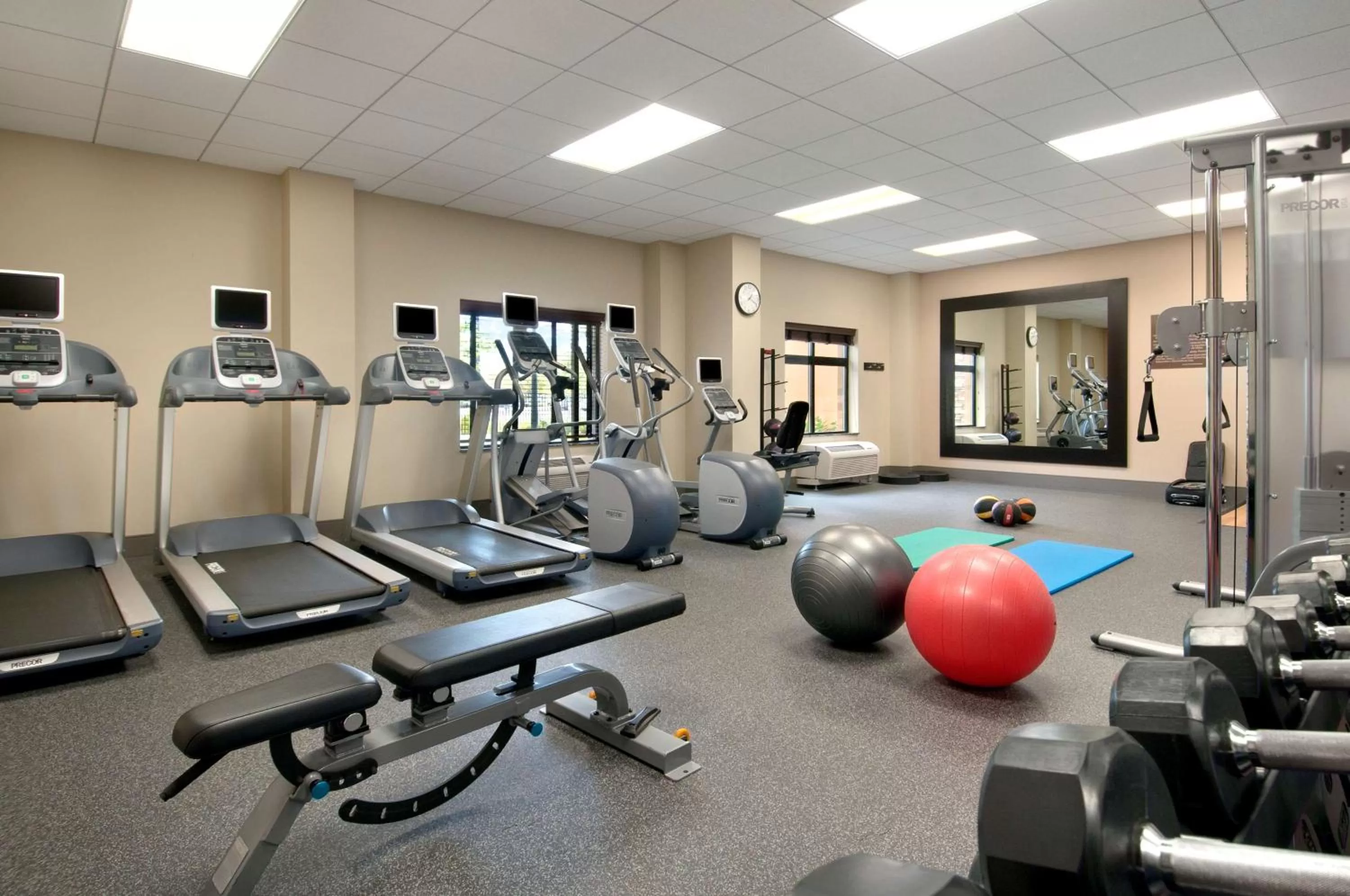 Fitness centre/facilities in Homewood Suites by Hilton Minneapolis - Saint Louis Park at West End