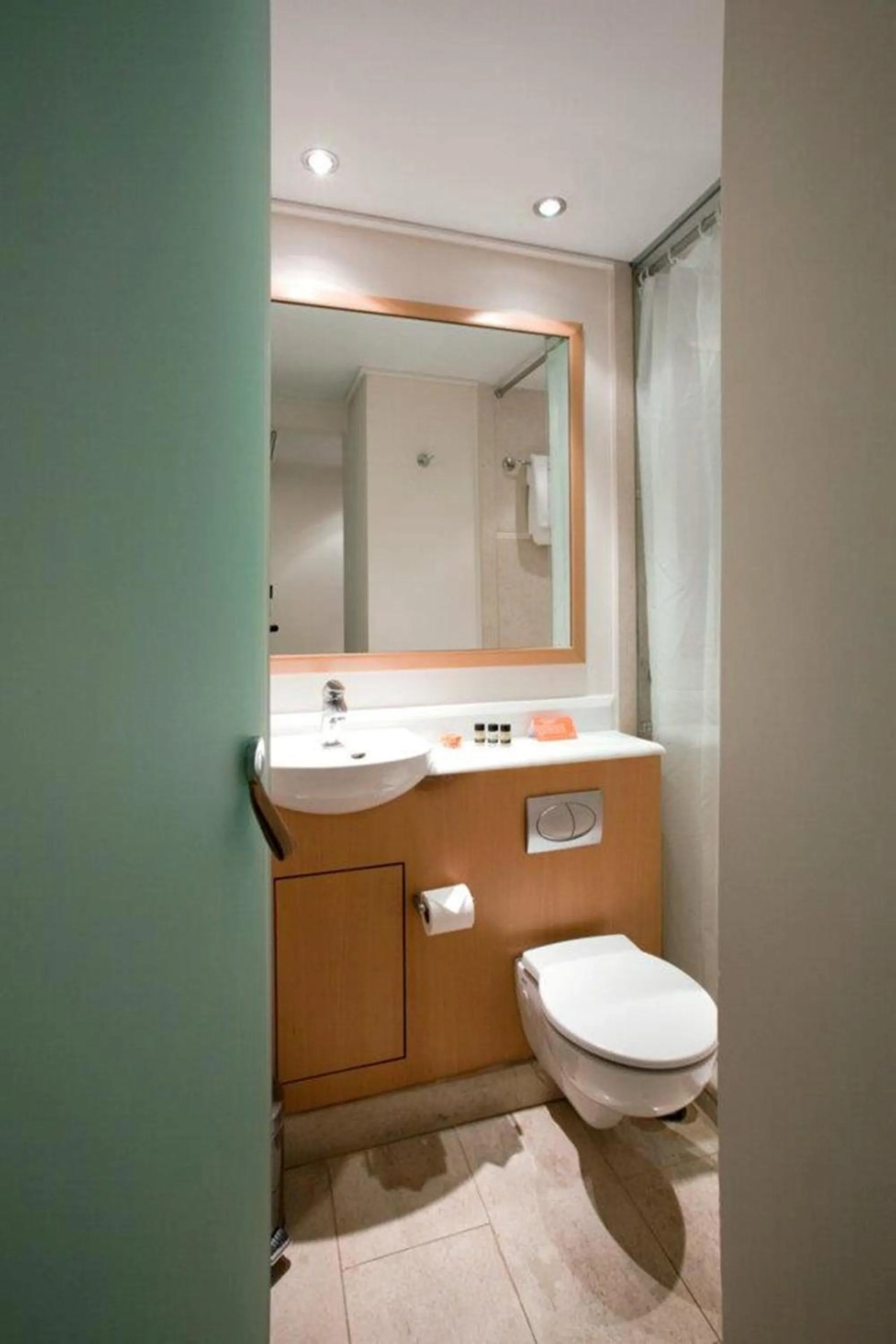 Bathroom in Central Hotel