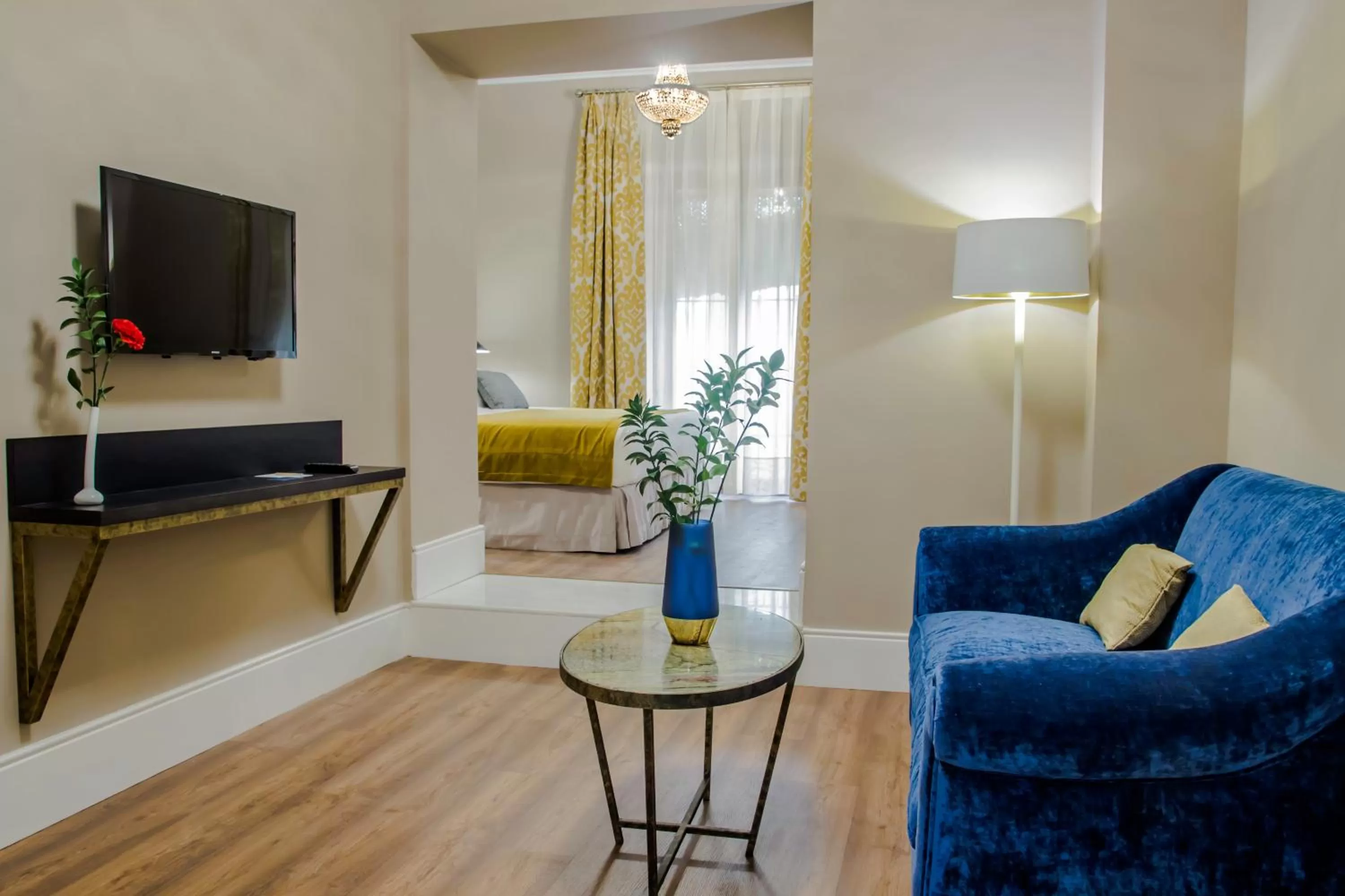 Photo of the whole room, Bed in Halo Boutique Hotel