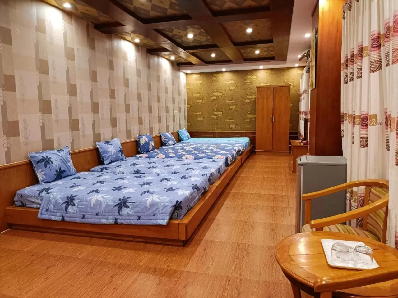 Property building, Bed in CAROLINE SEA HOTEL