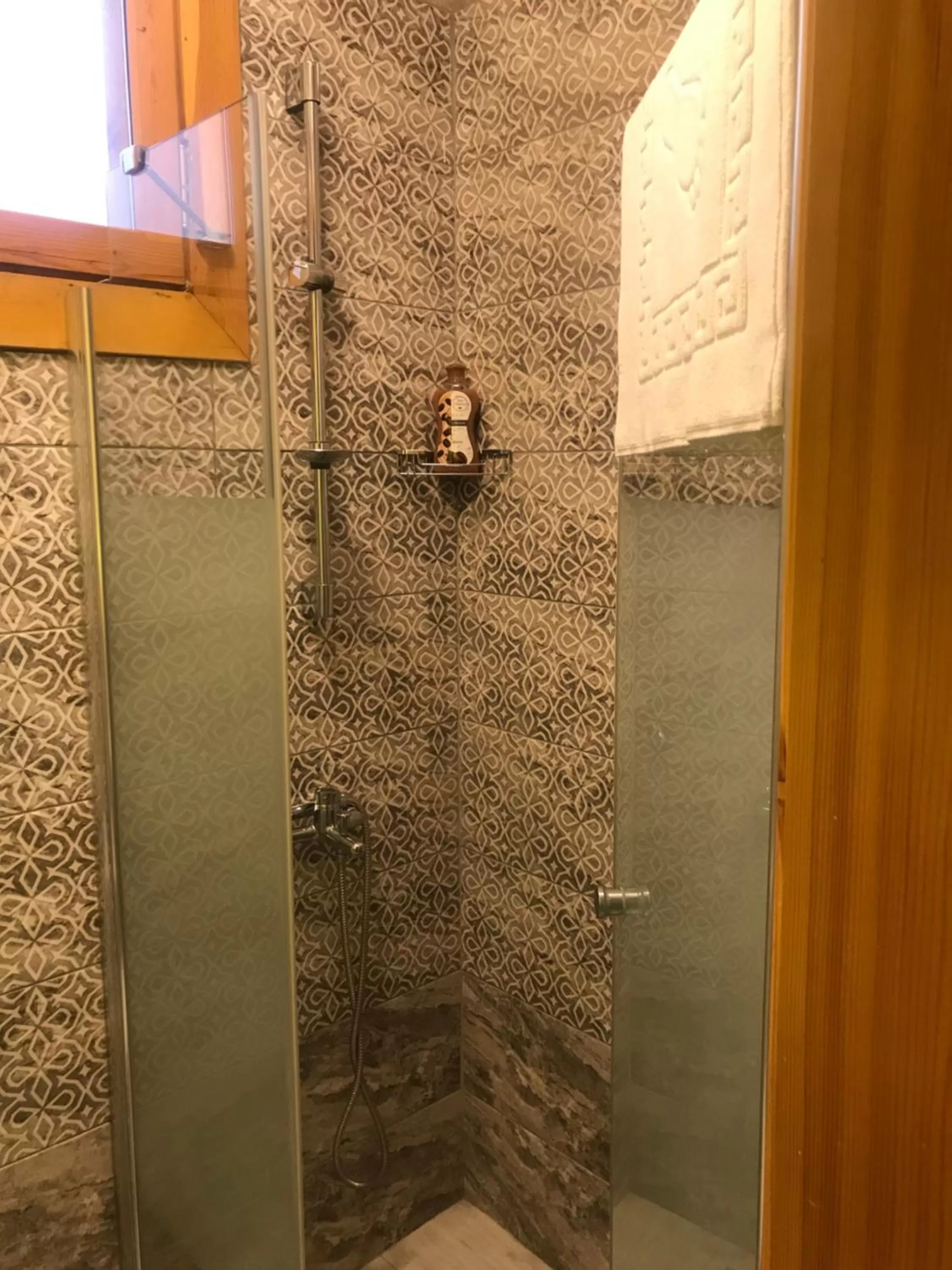 Shower in Green Mansion