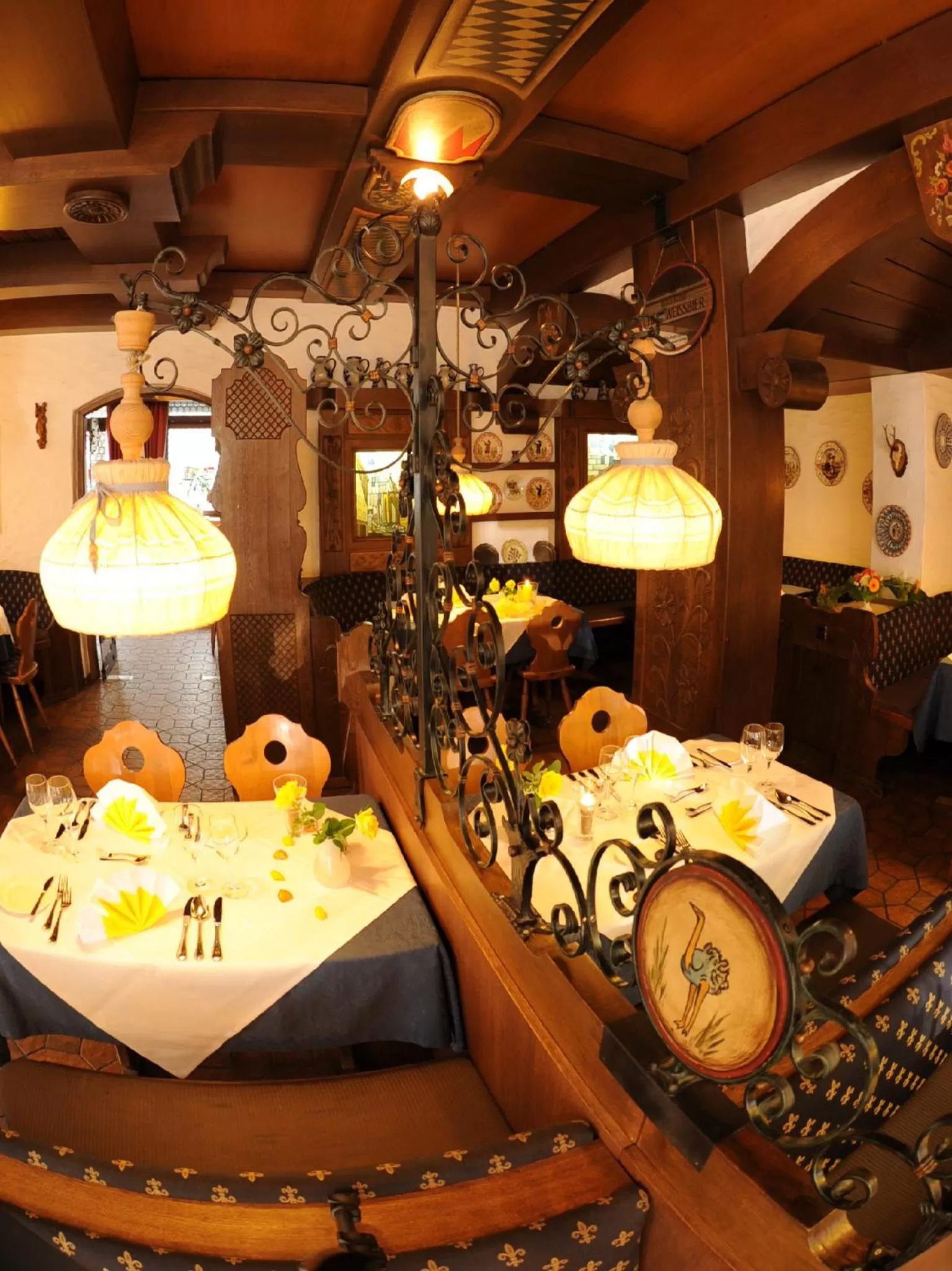 Restaurant/places to eat in City Partner Hotel Strauss