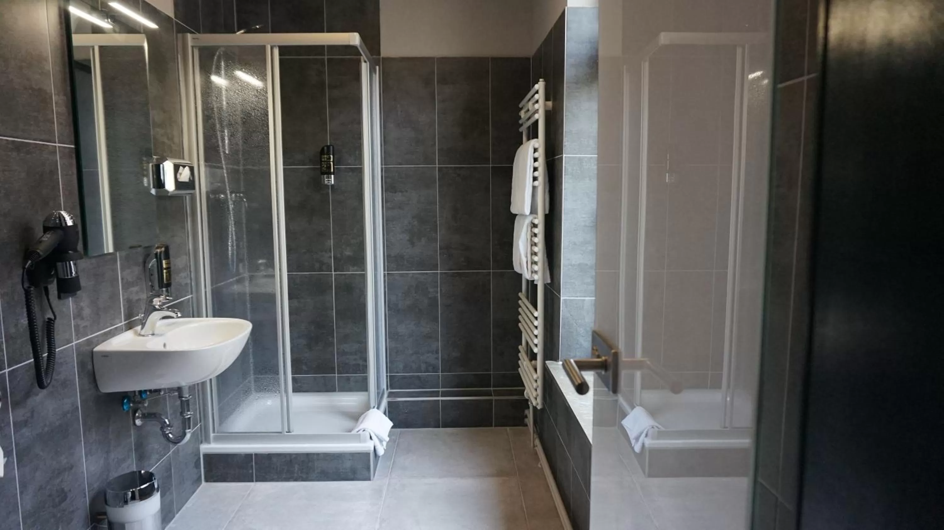 Bathroom in Urban Home Self Check-In Hotel