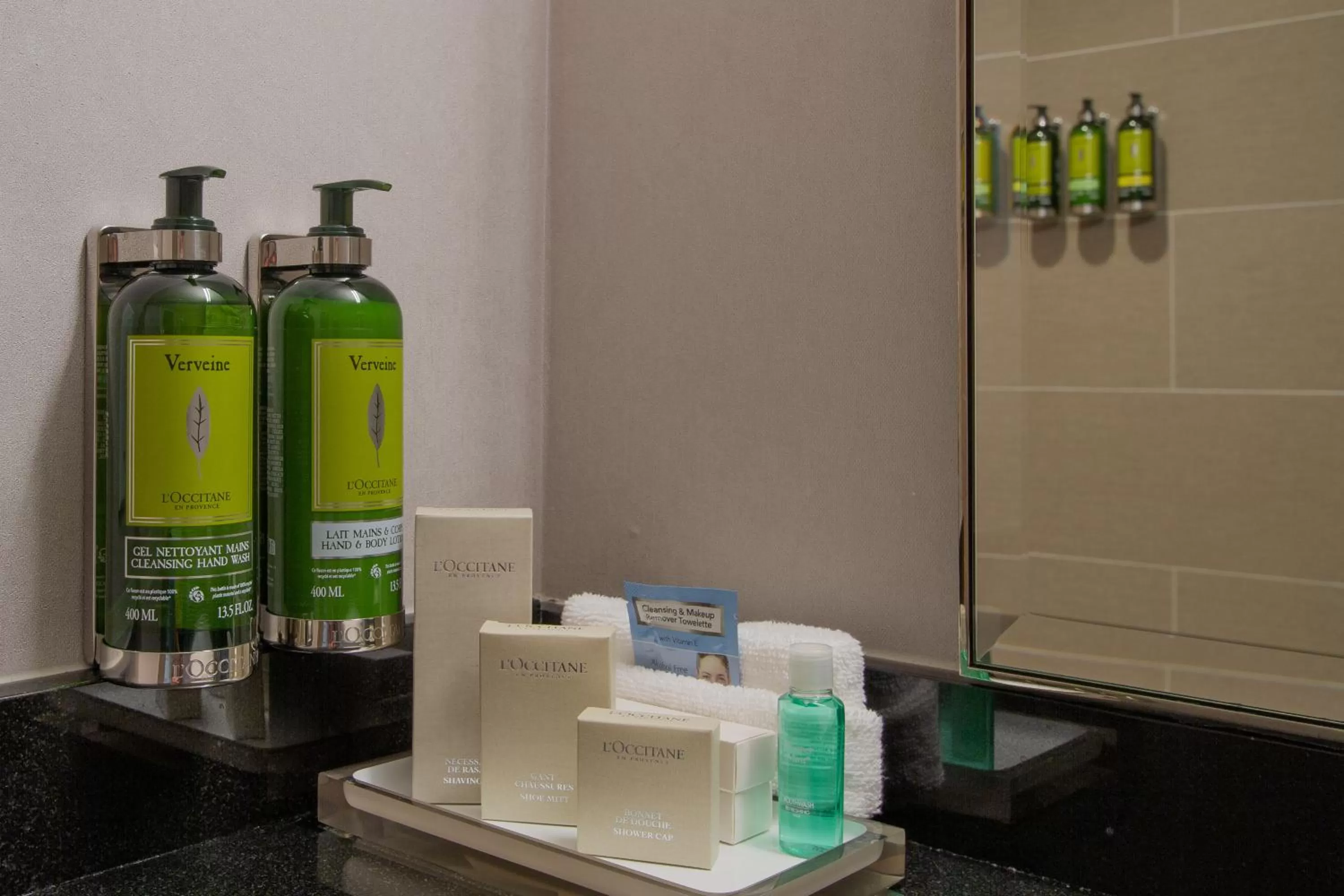 Bathroom in Miyako Hotel Los Angeles