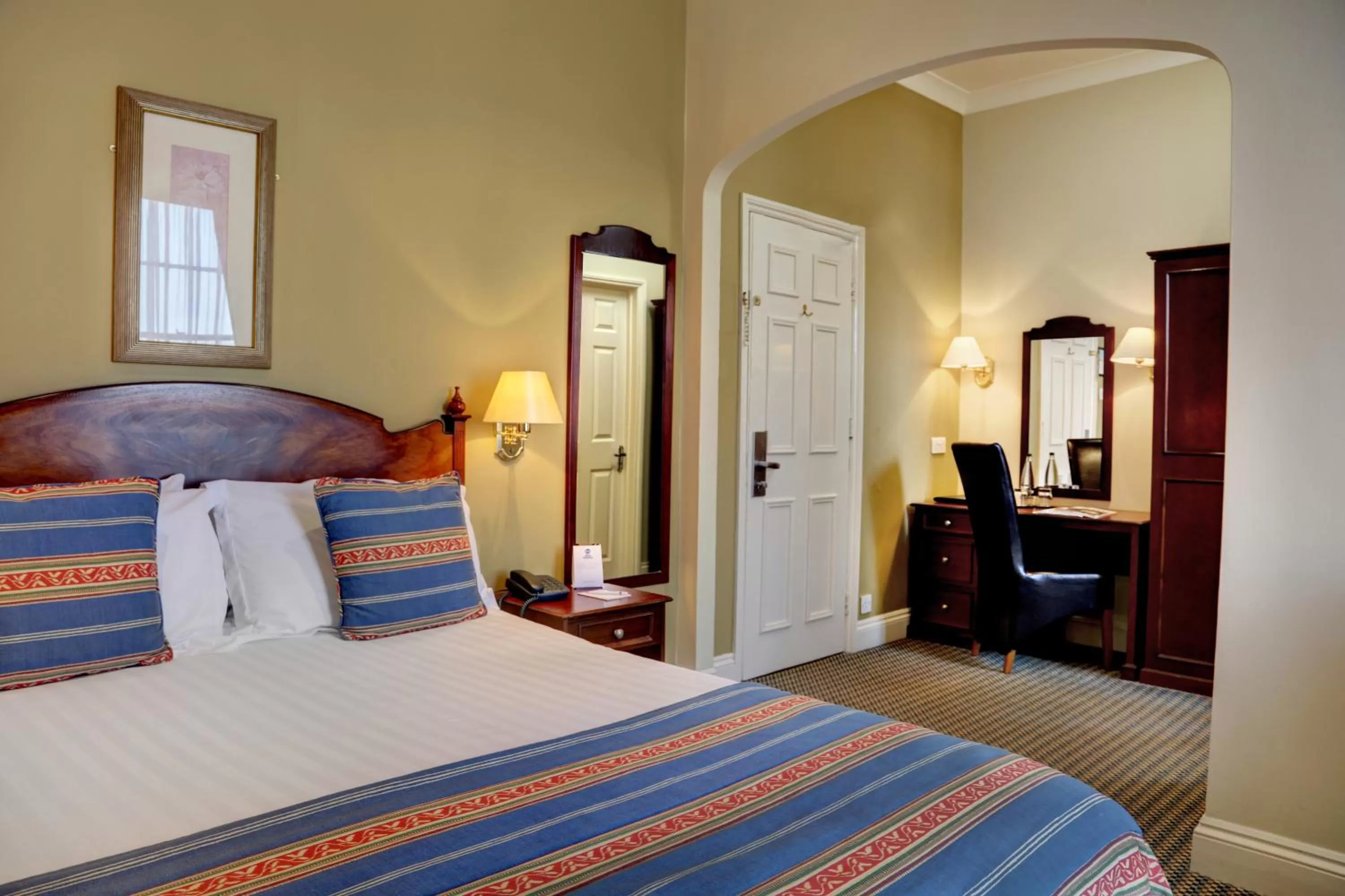 Bed in Best Western Forest and Vale Hotel