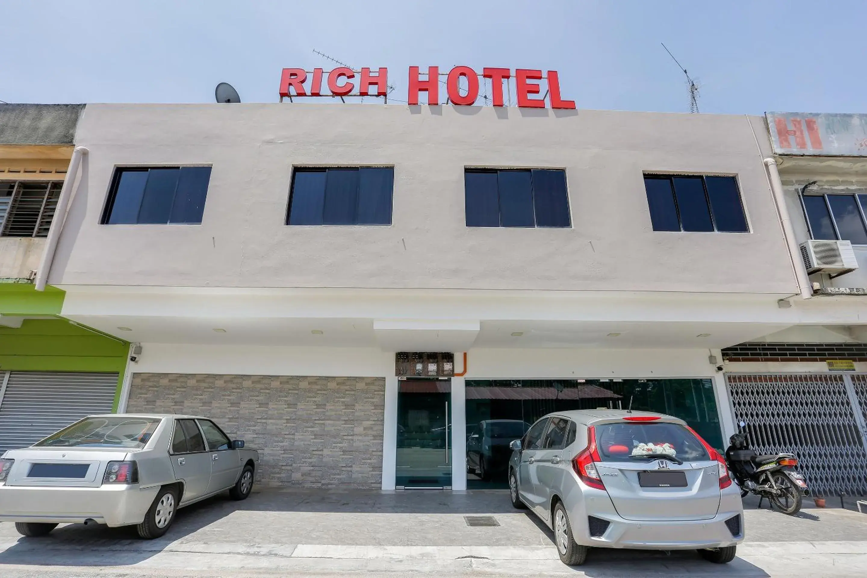 Super OYO 89495 Rich Hotel Super OYO 89495 Rich Hotel