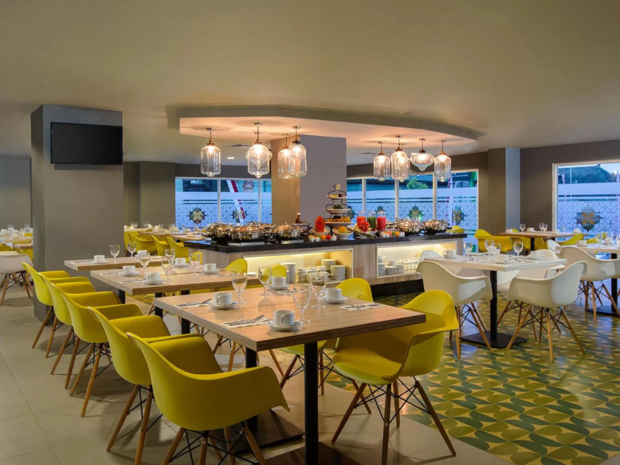 Restaurant/places to eat in KHAS Malioboro Hotel