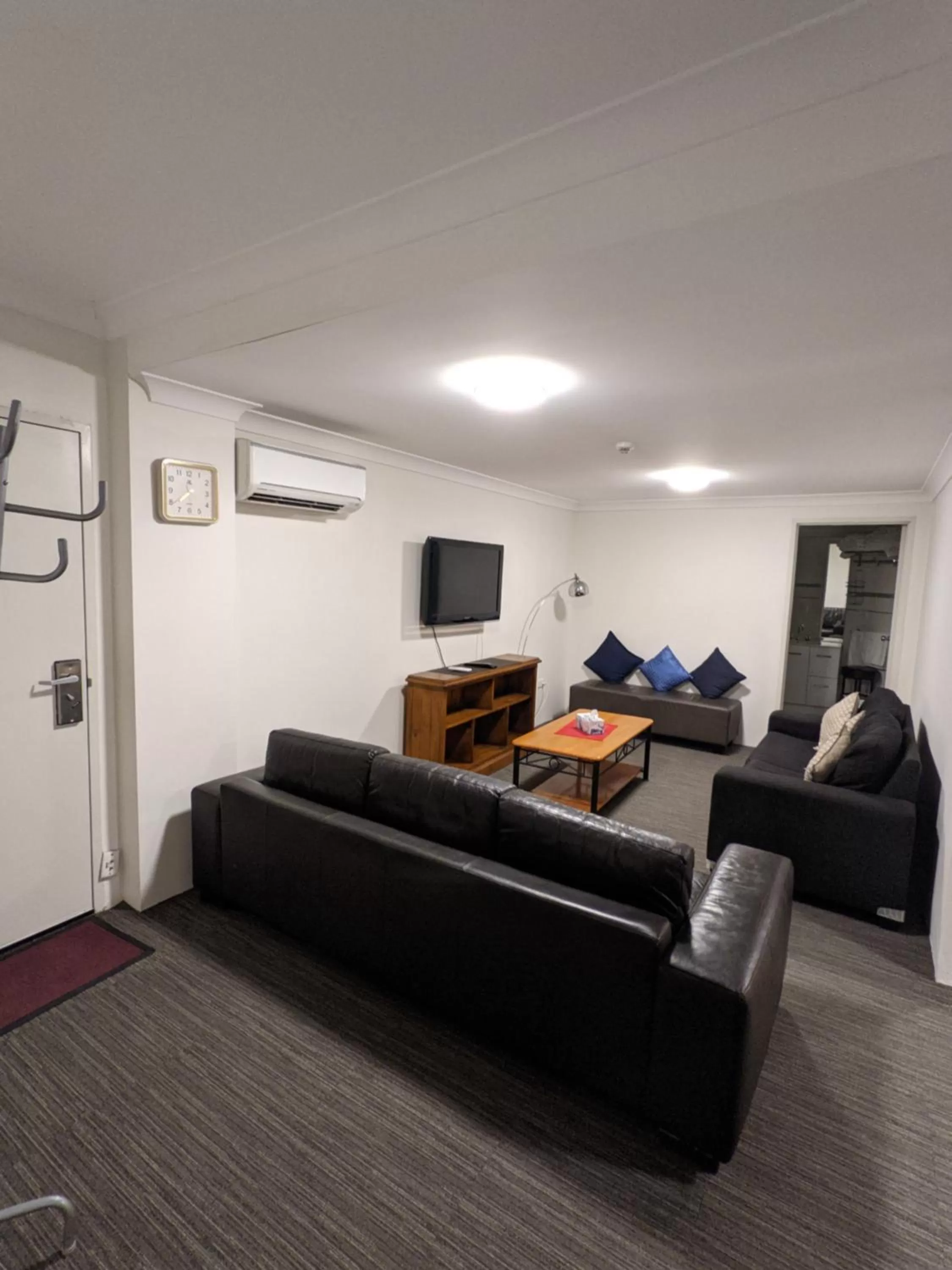 Bed in Arena Hotel (formerly Sleep Express Motel)