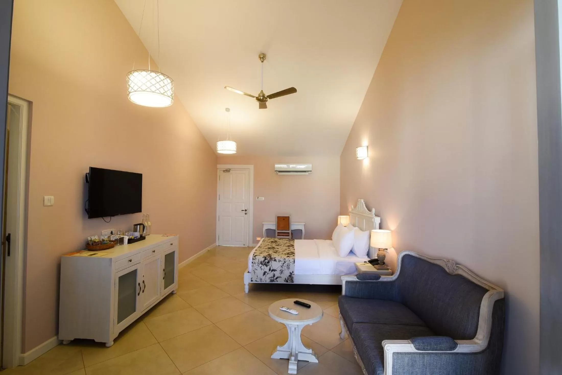 Bedroom in The Source At Sula