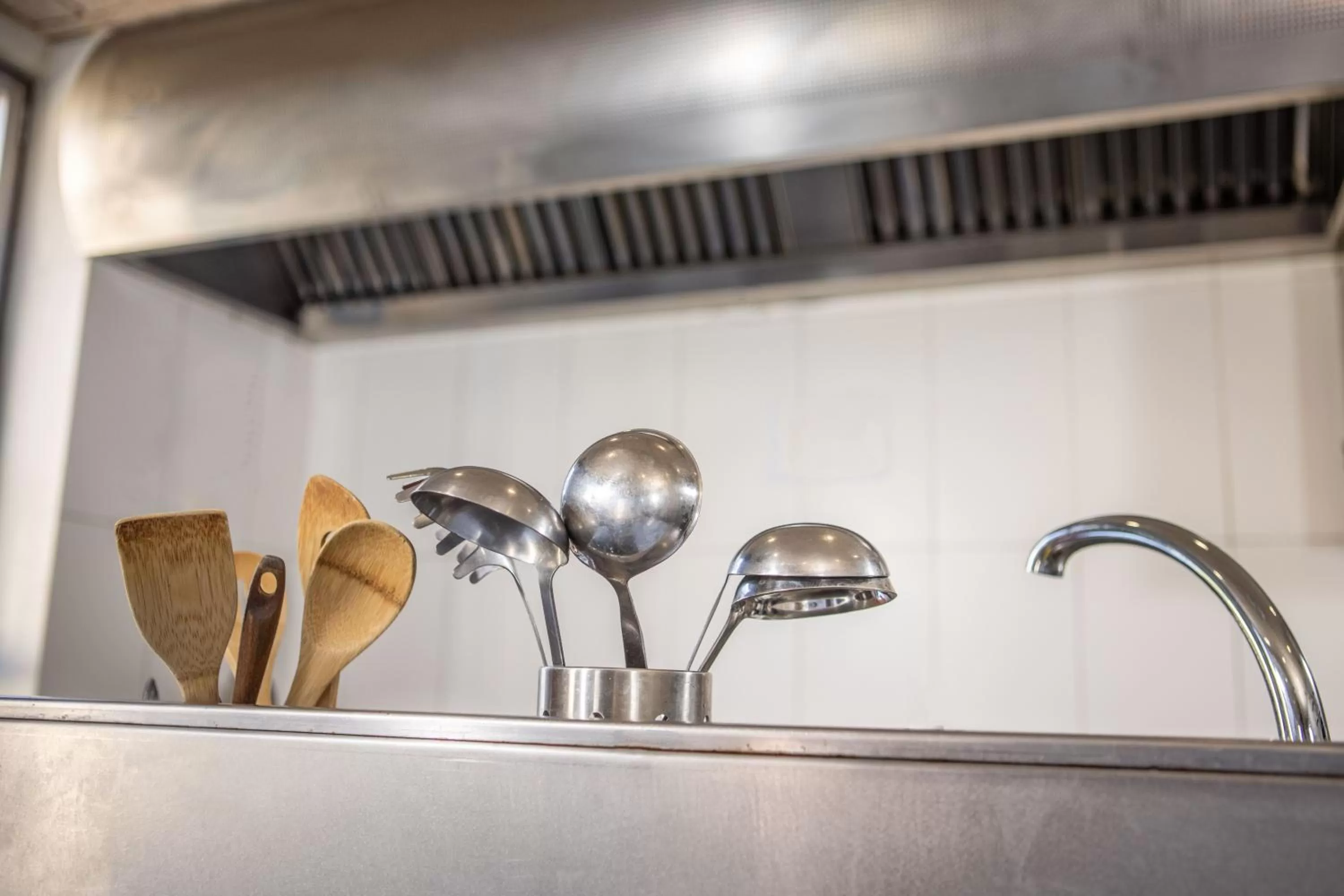 Communal kitchen in Urbany Hostel Barcelona