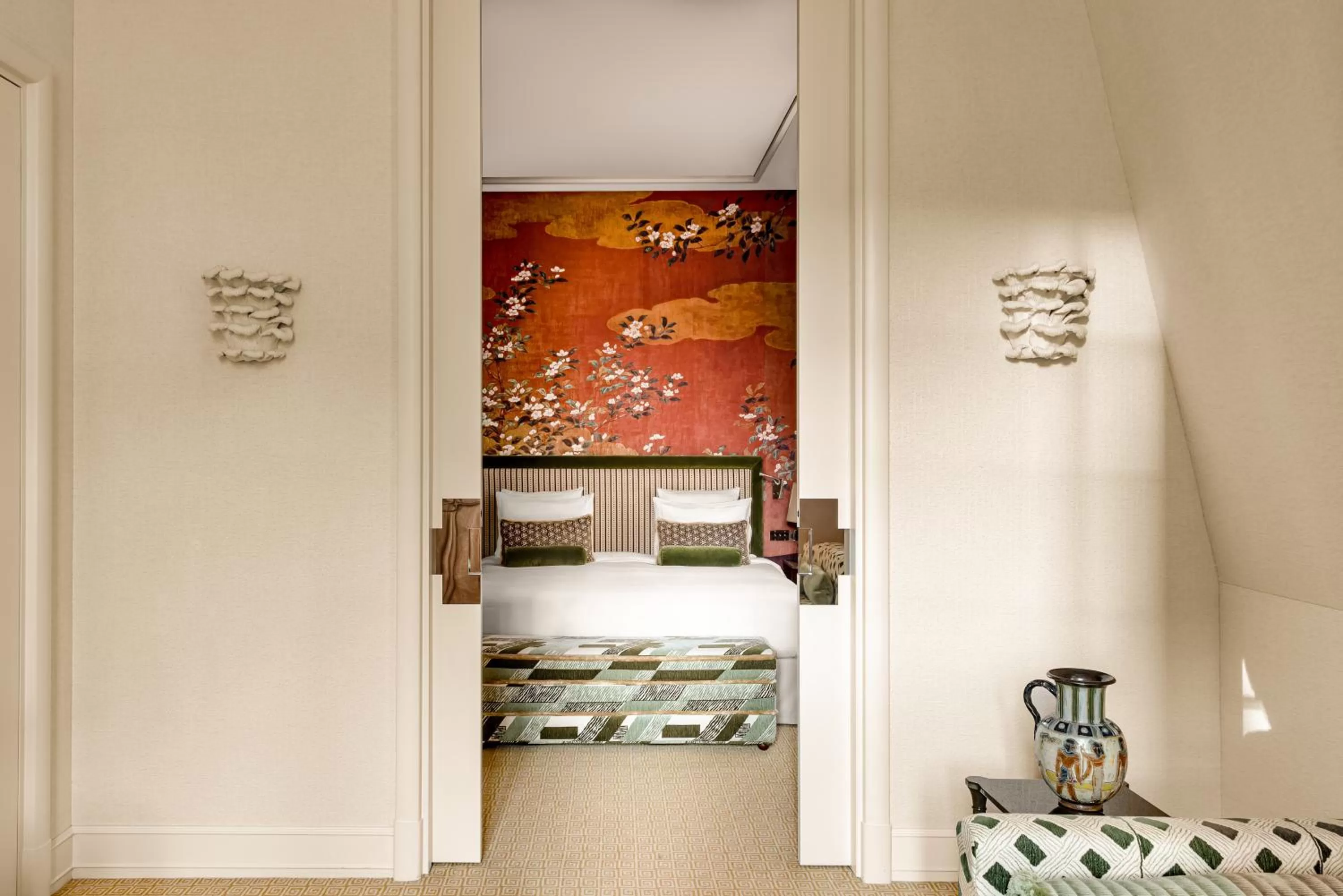 Bedroom, Bed in Saint James Paris