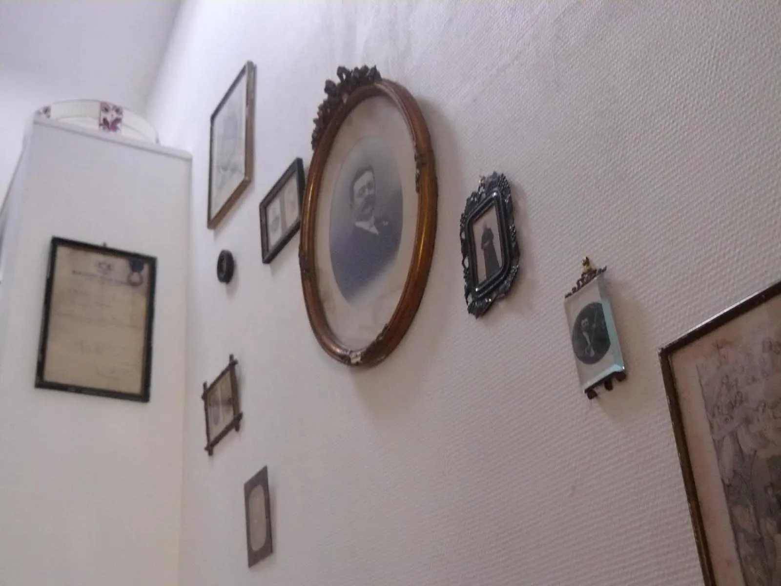 Decorative detail in La Coutrotte Becquine