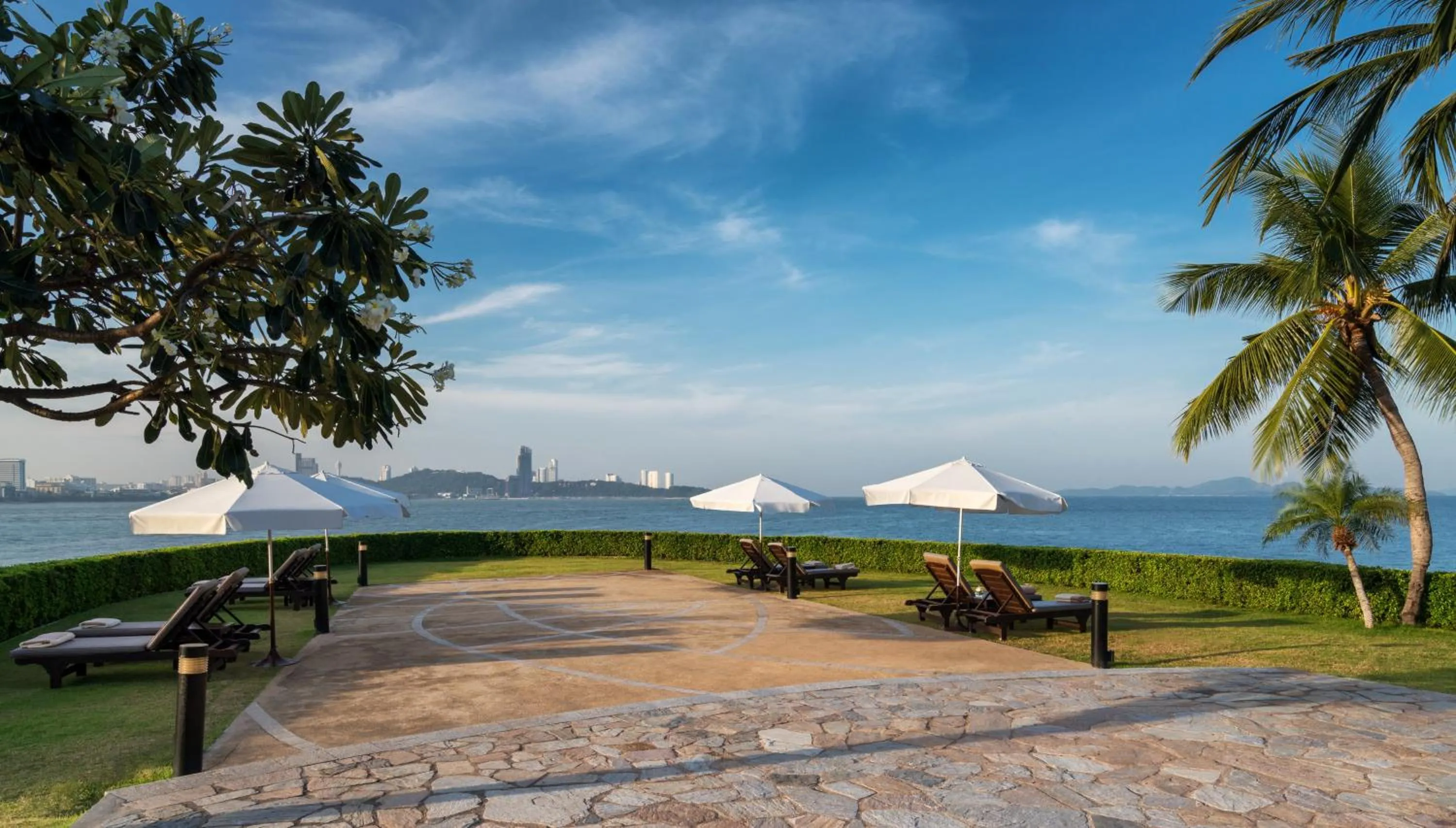 BBQ facilities in Dusit Thani Pattaya