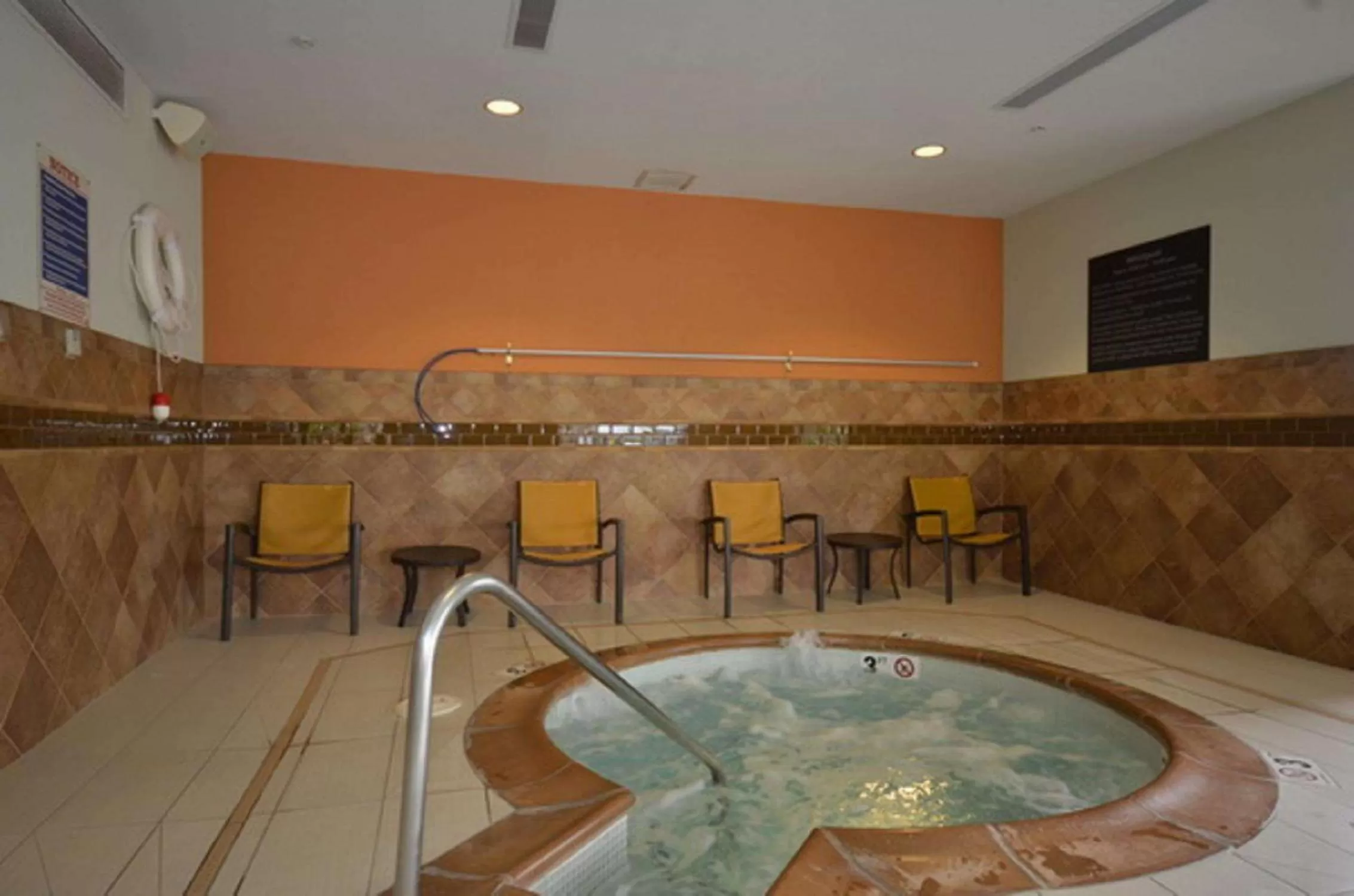 Hot Tub in Hampton Inn and Suites Tulsa/Catoosa