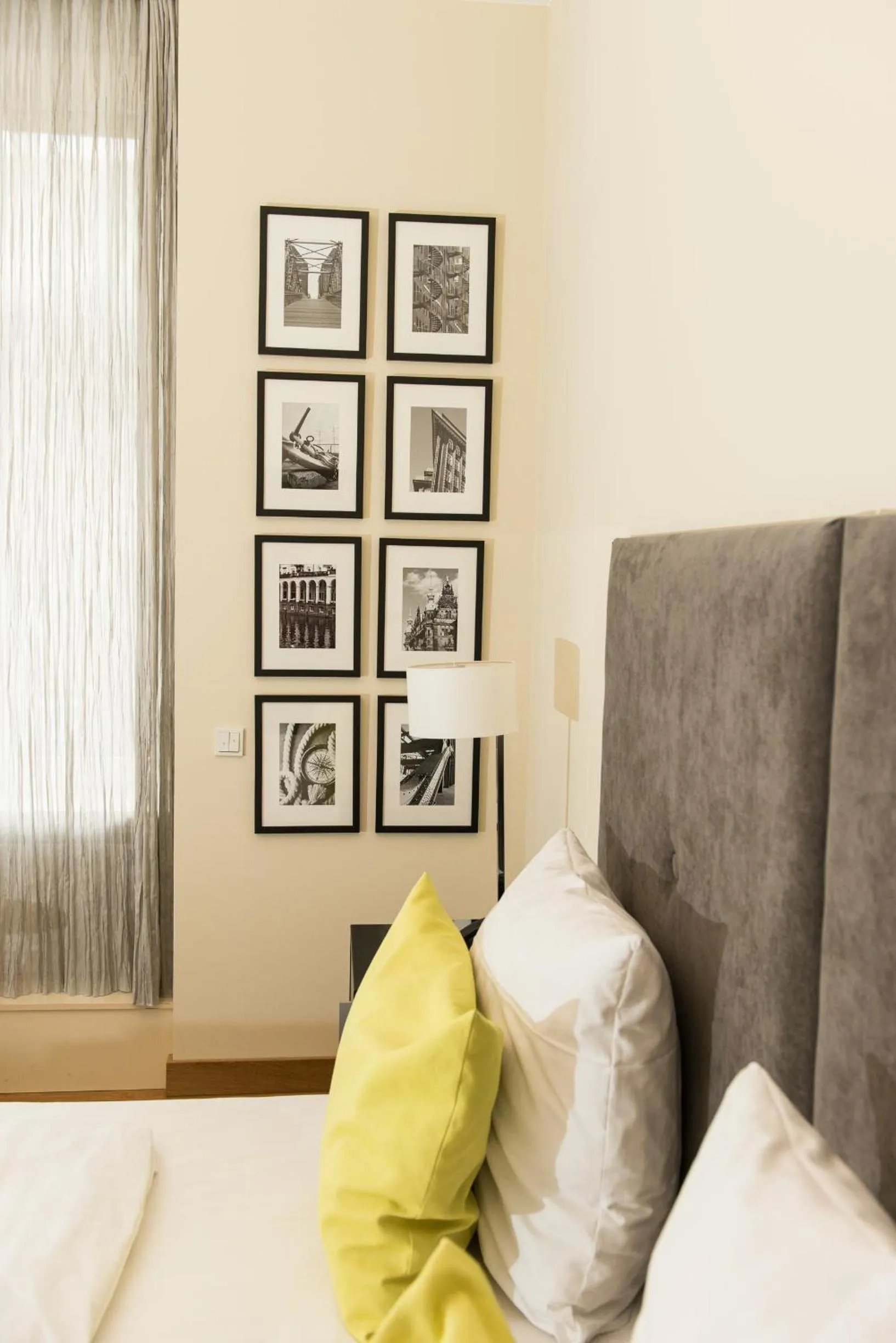 Decorative detail, Bed in Hotel Hamburger Hof