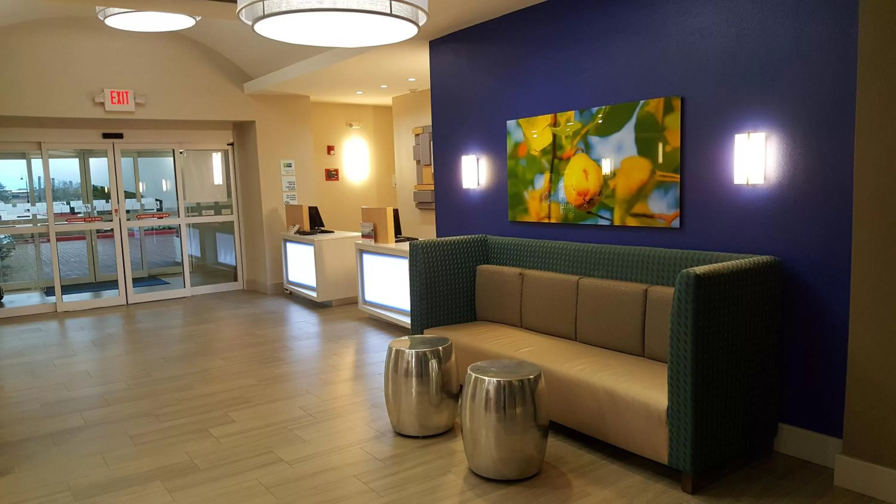 Lobby or reception in Holiday Inn Express Pearland by IHG