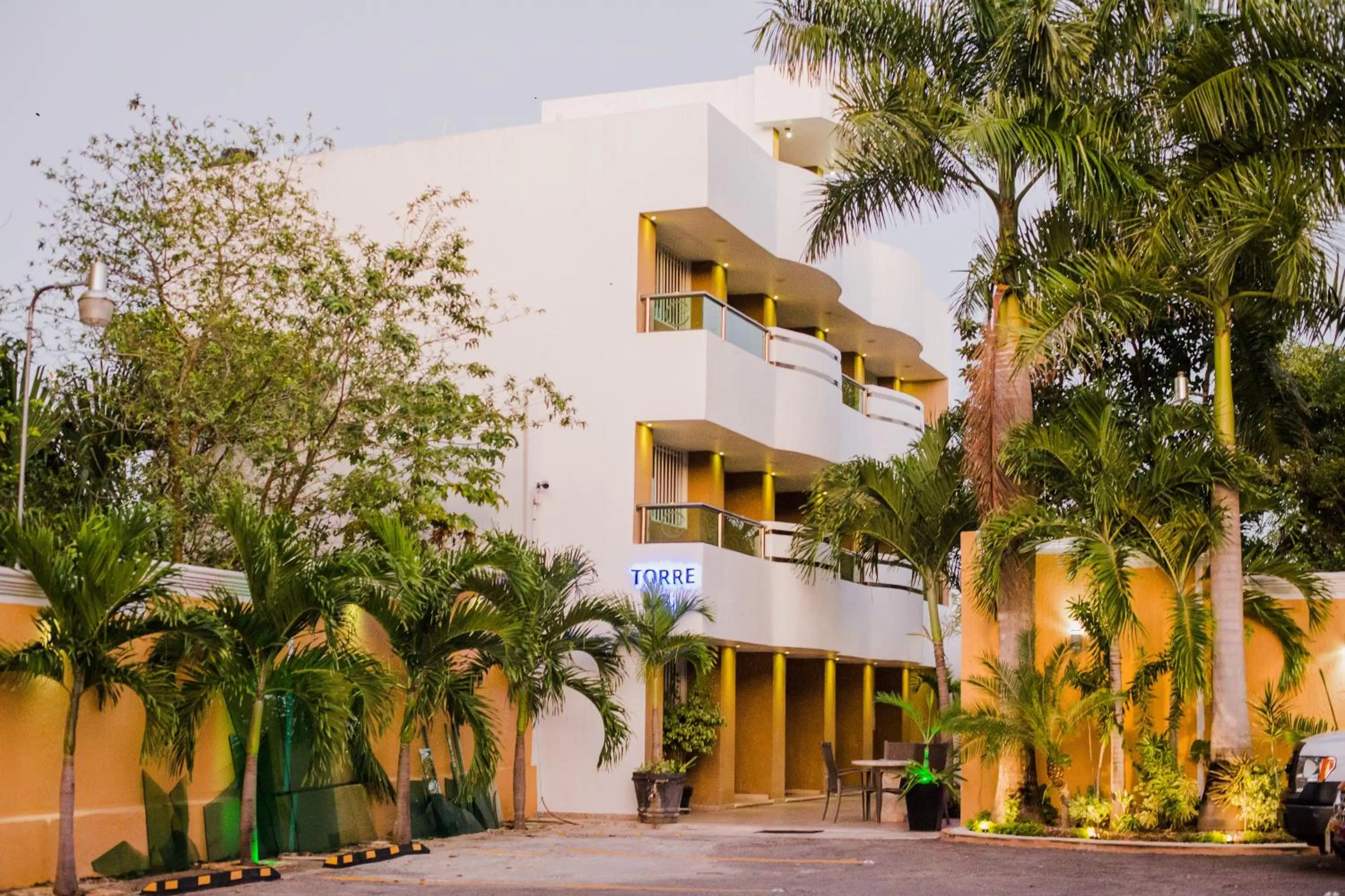 Hotel & Suites Country Valladolid