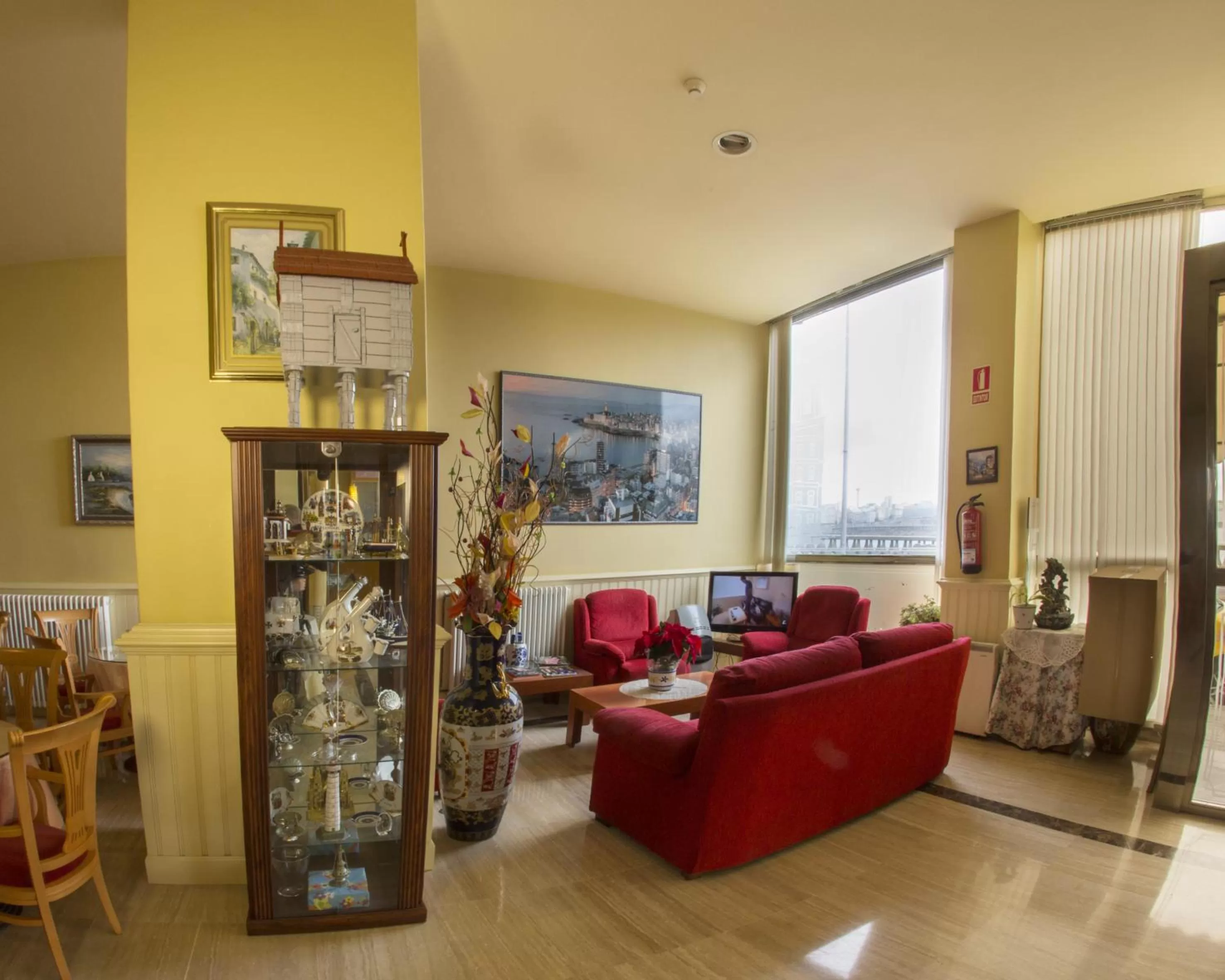 Lobby or reception in Hotel Cristal 2