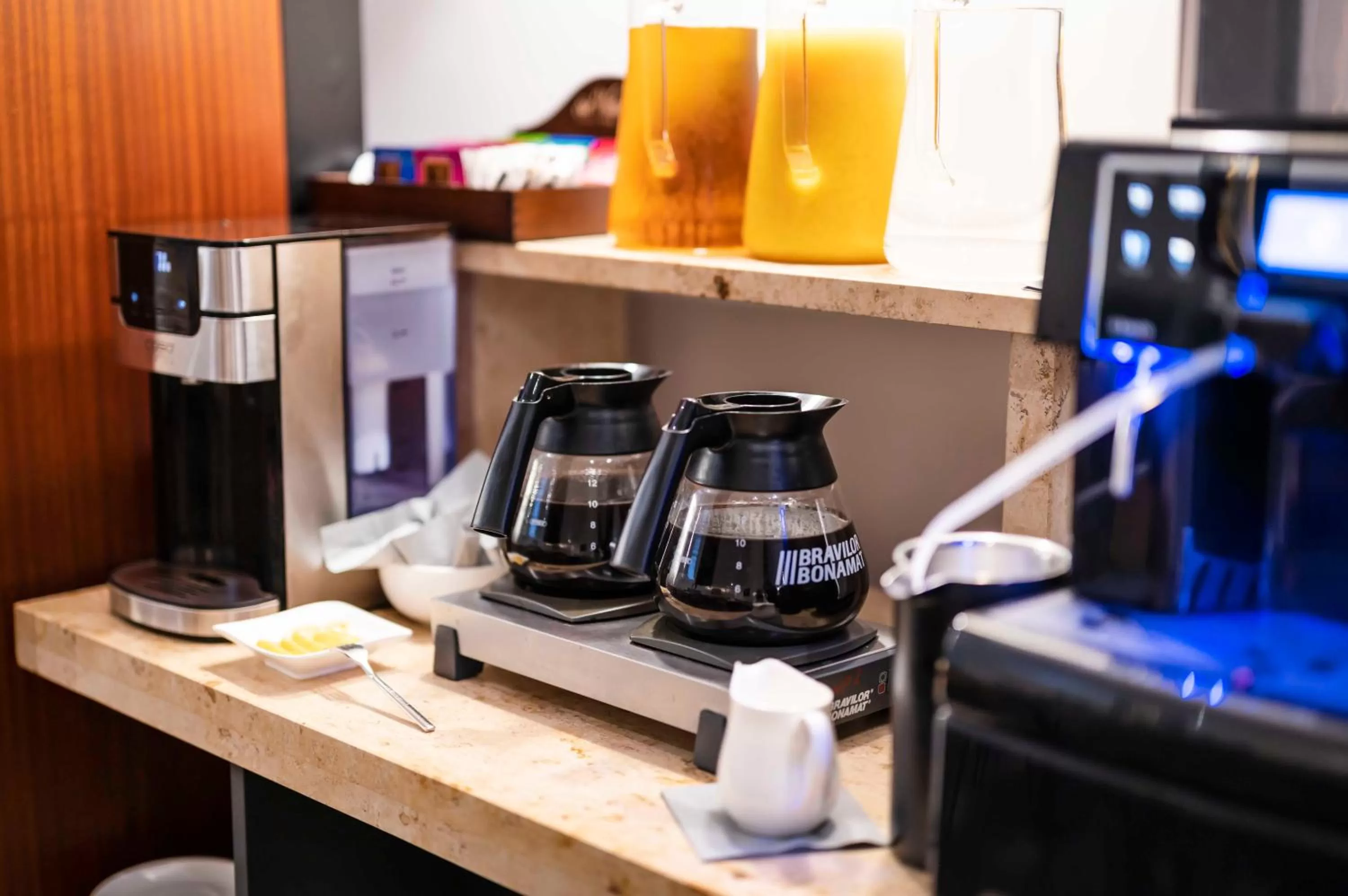 Breakfast in Hotel H12****