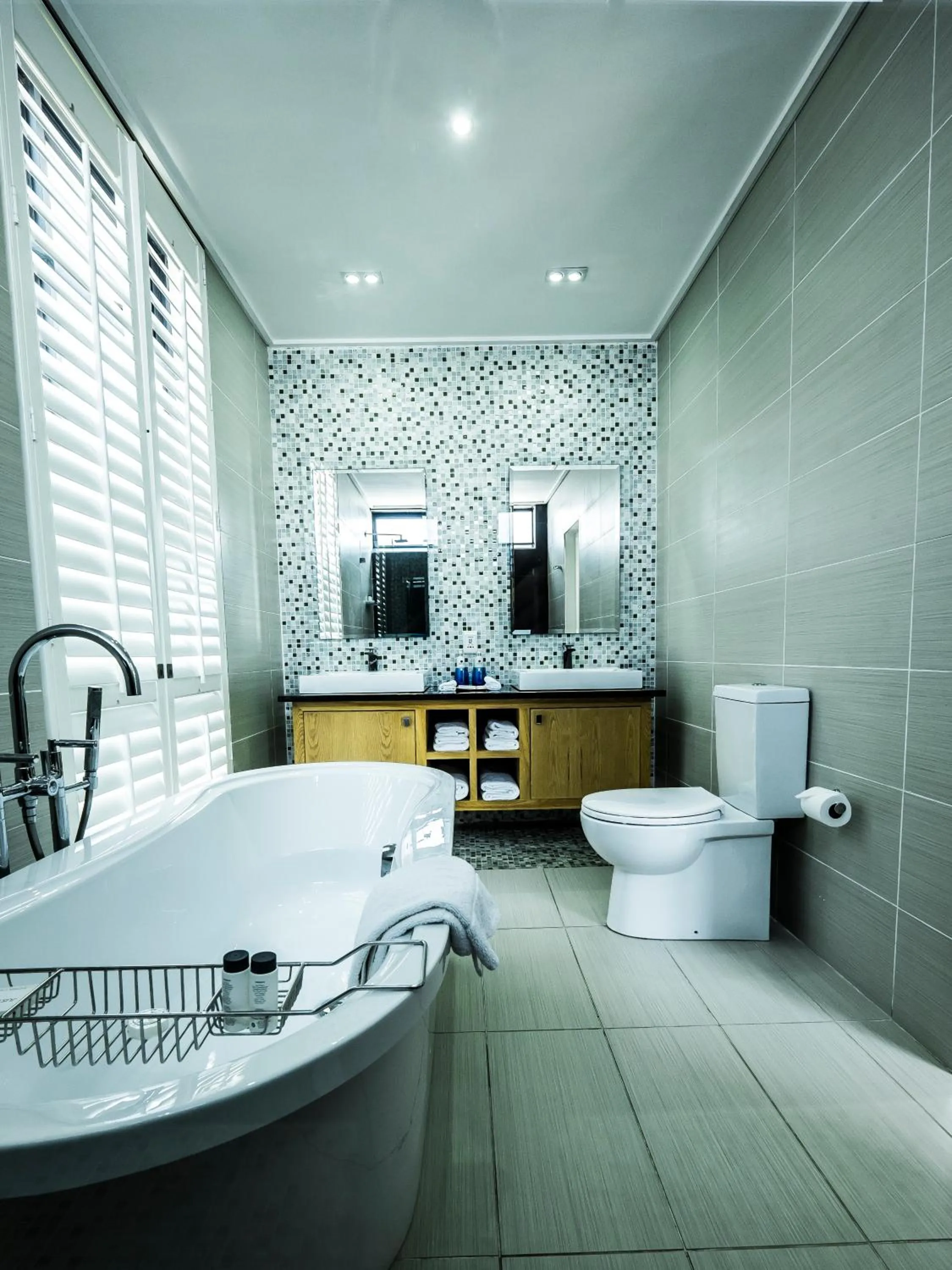 Bathroom in Isango Gate